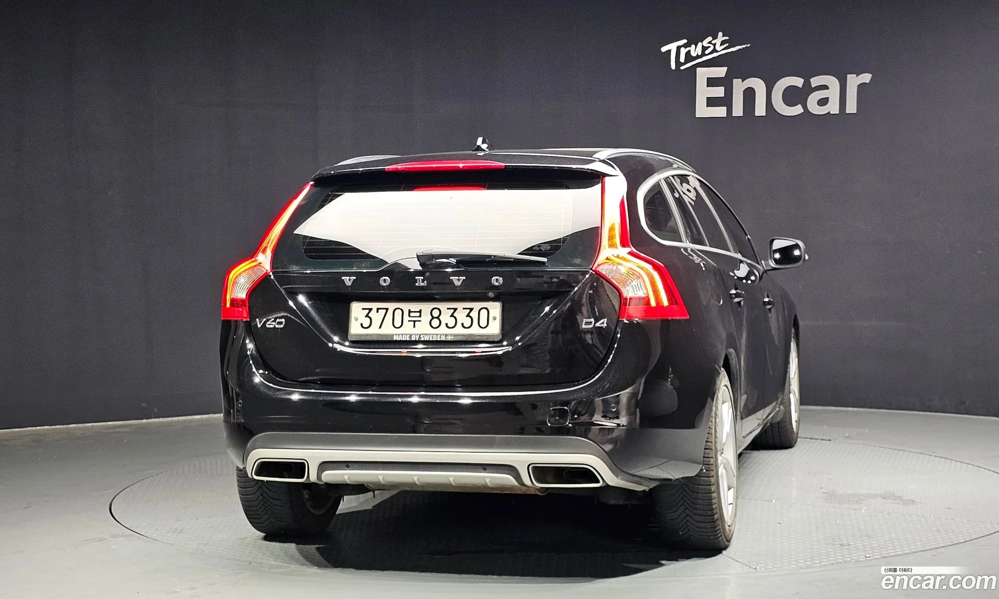 Volvo V60 2016 YV1FWA8BDG1305756 — 10