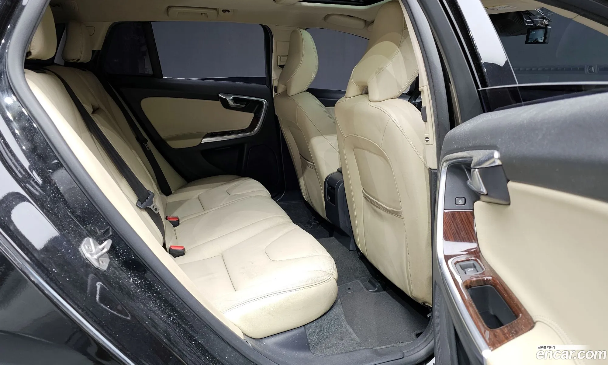 Volvo V60 2016 YV1FWA8BDG1305756 — 7