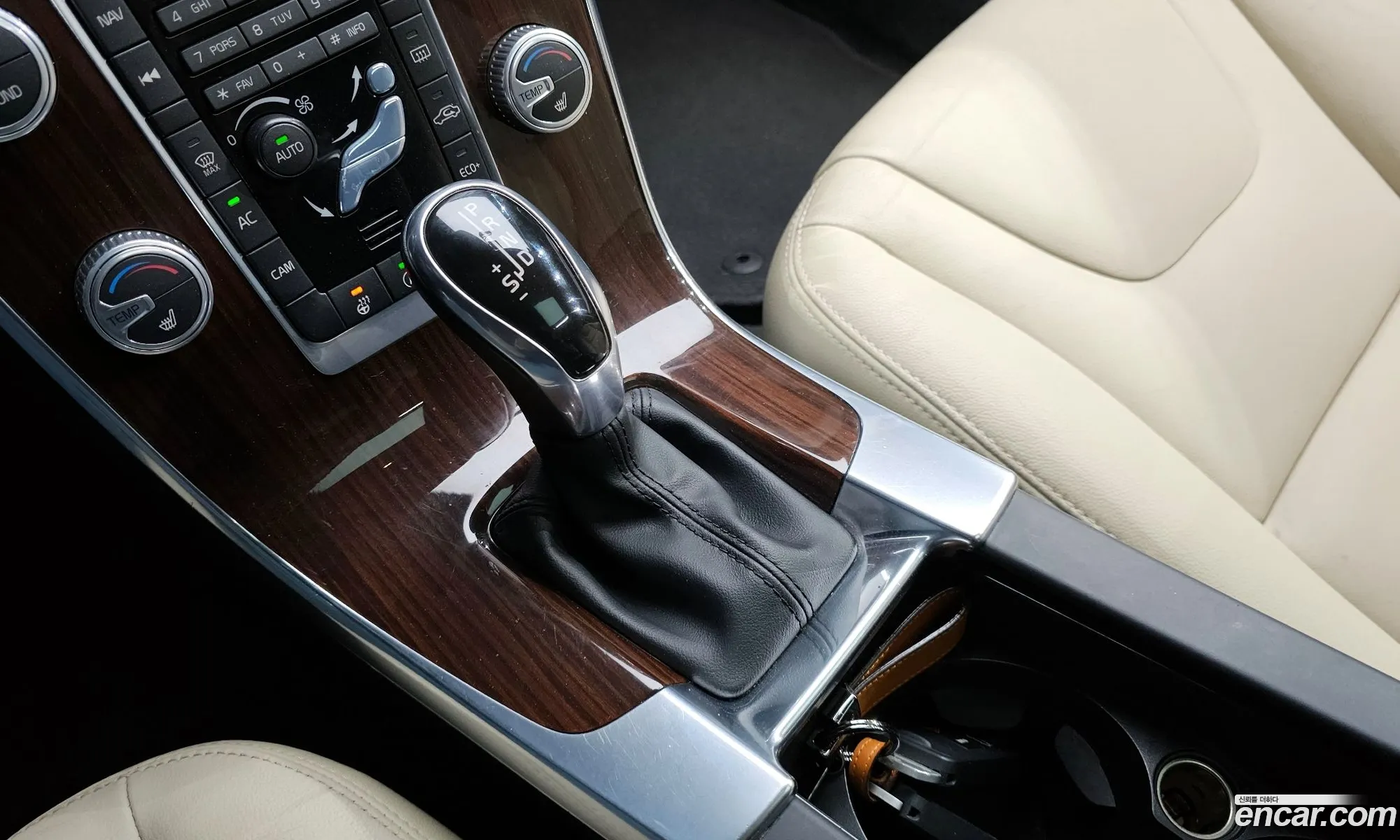 Volvo V60 2016 YV1FWA8BDG1305756 — 13
