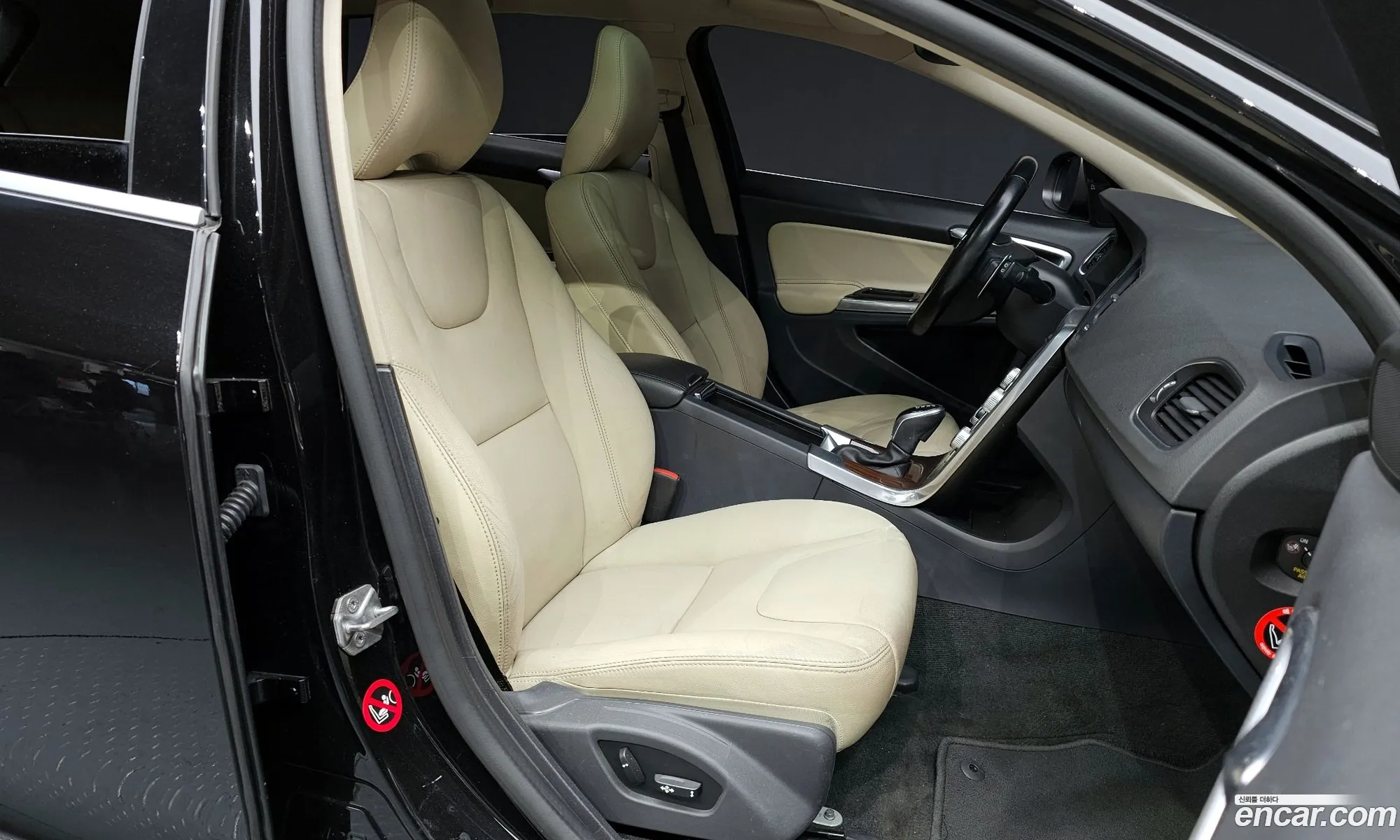 Volvo V60 2016 YV1FWA8BDG1305756 — 6