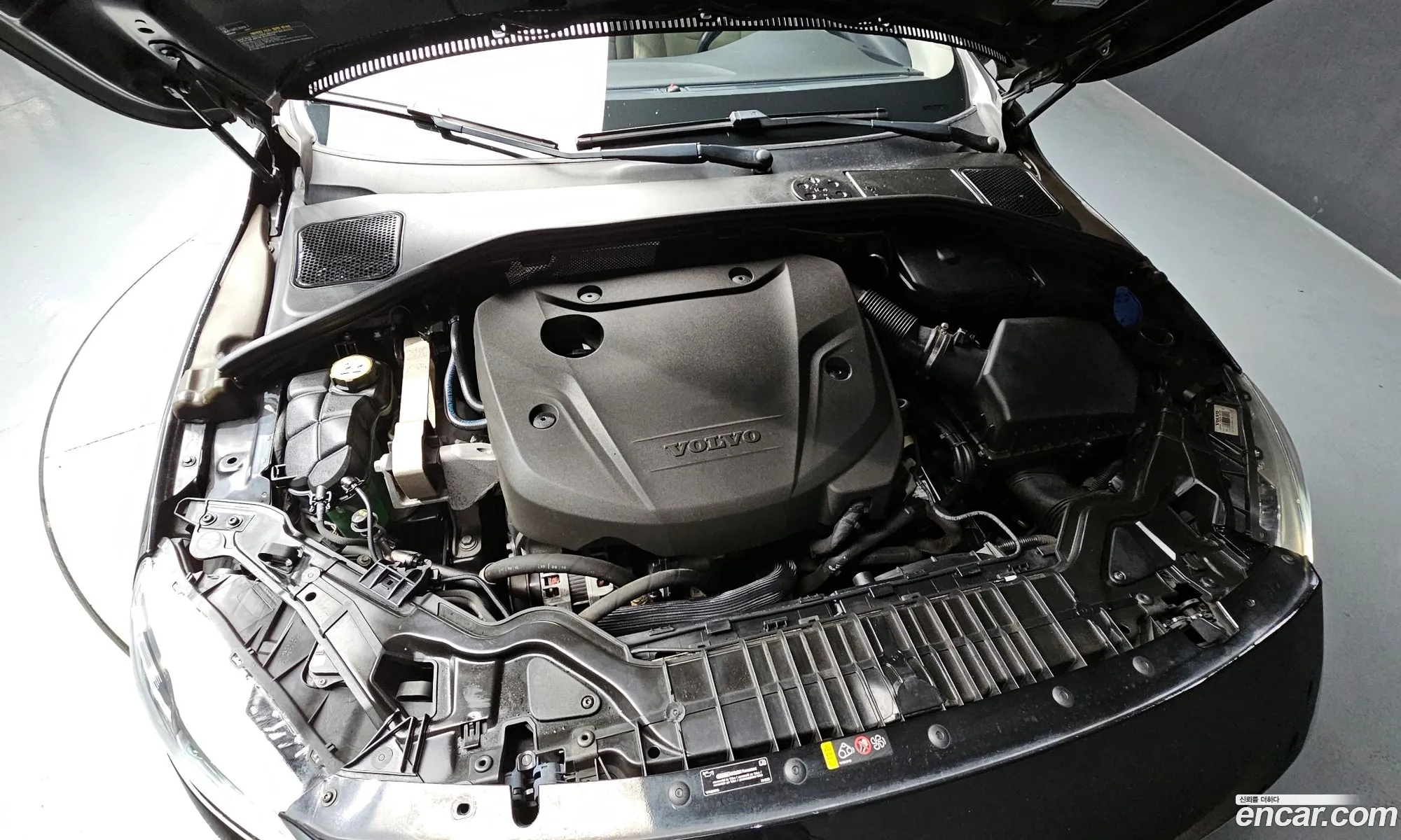 Volvo V60 2016 YV1FWA8BDG1305756 — 12