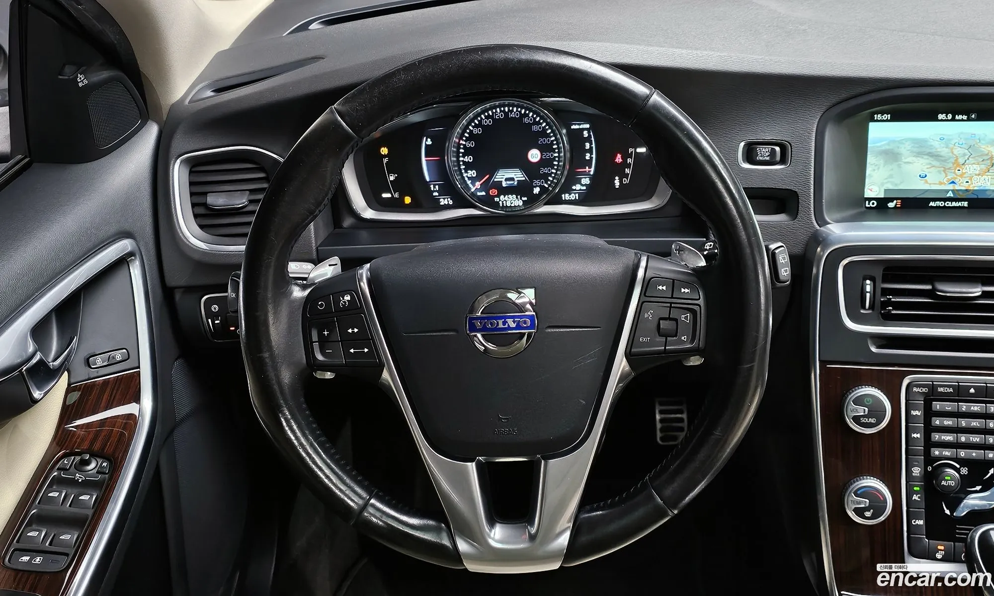 Volvo V60 2016 YV1FWA8BDG1305756 — 9
