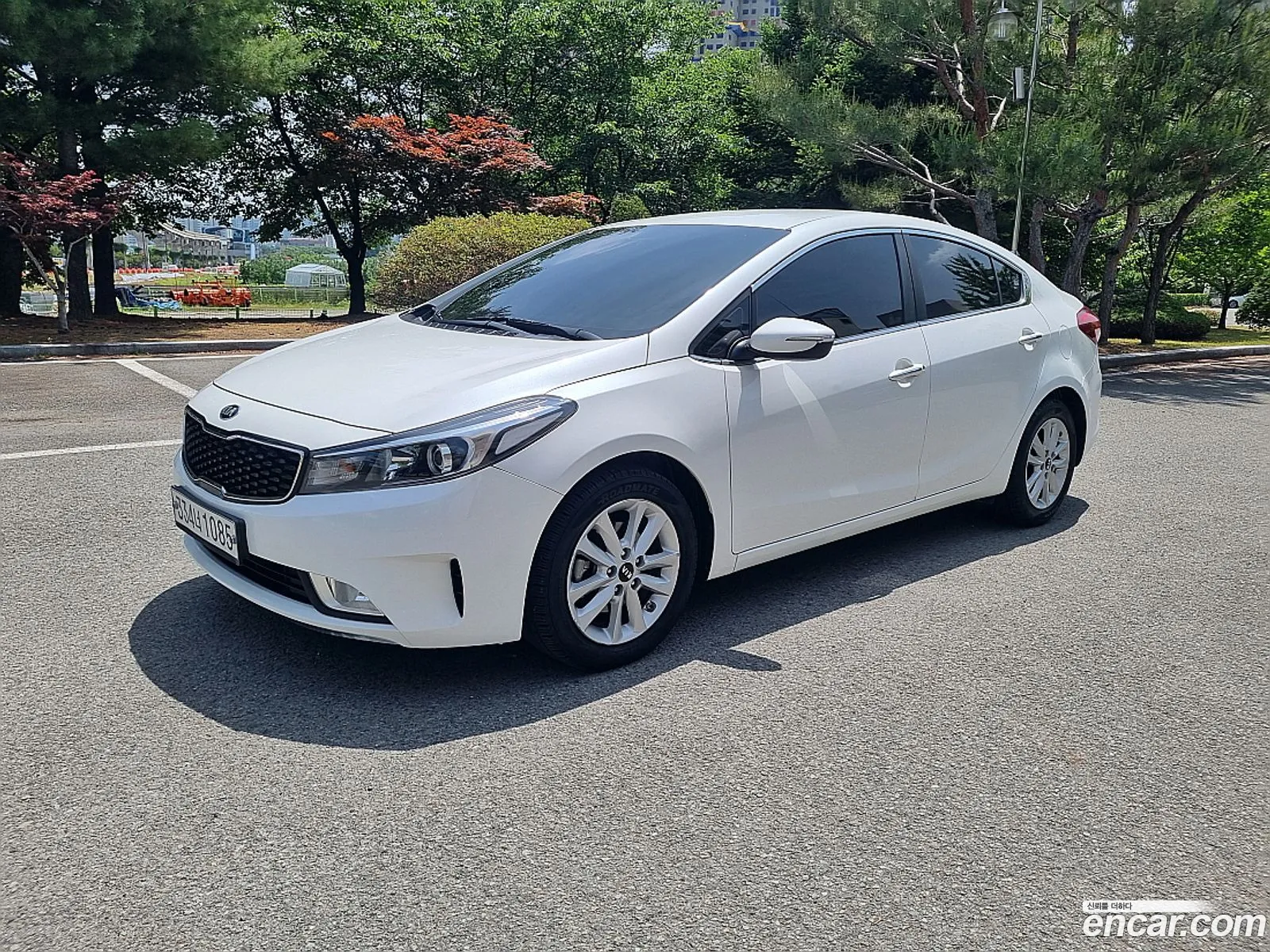 Kia K3 2016 — 17