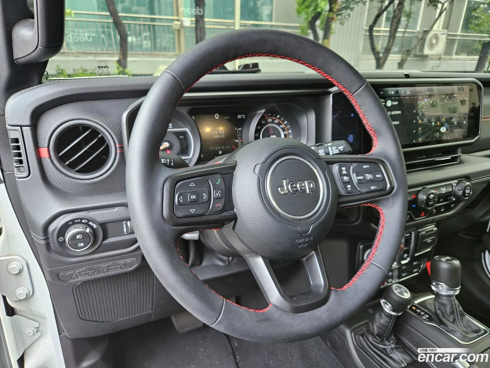 Jeep Wrangler 2024 — 14