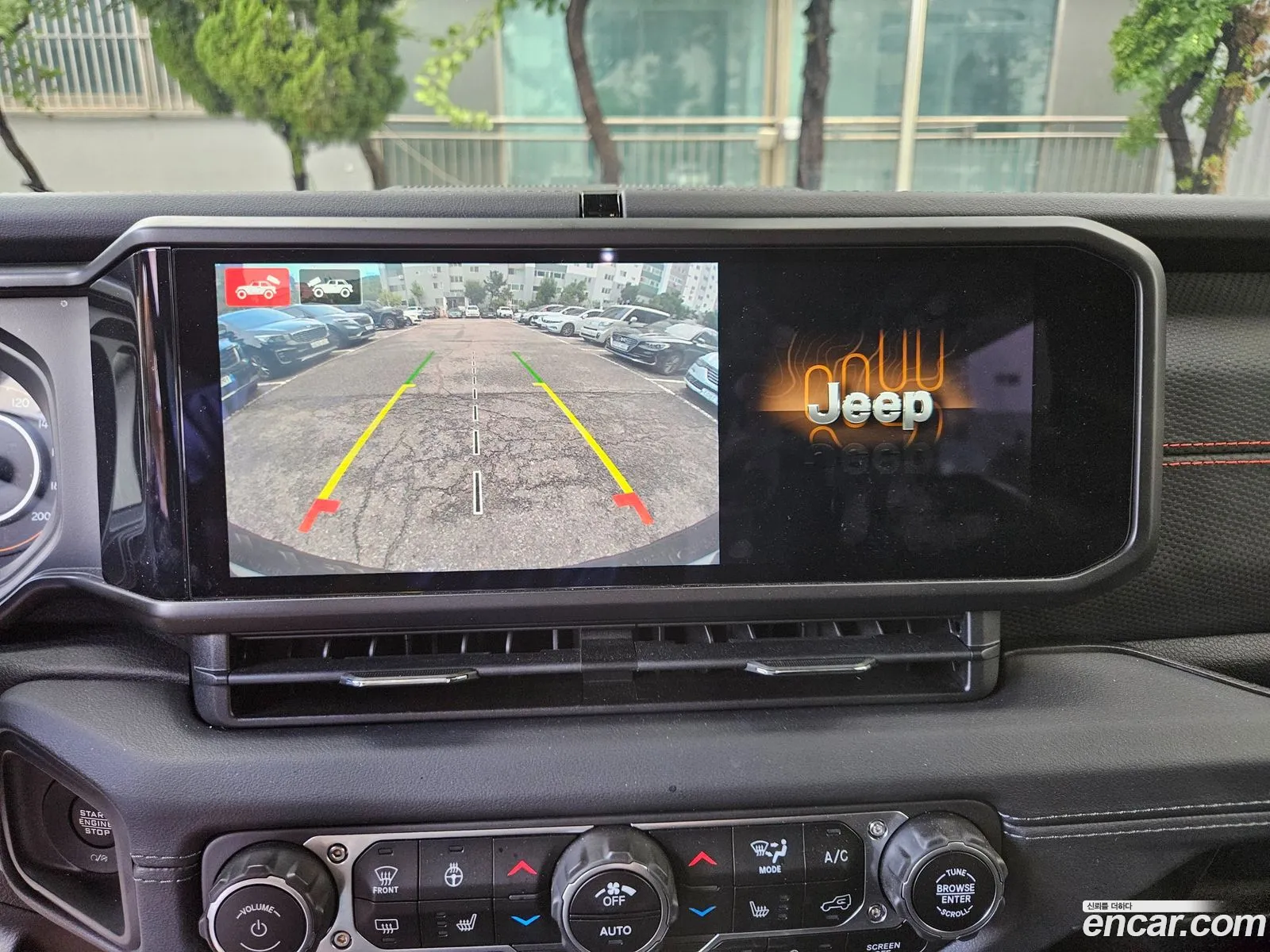 Jeep Wrangler 2024 — 16