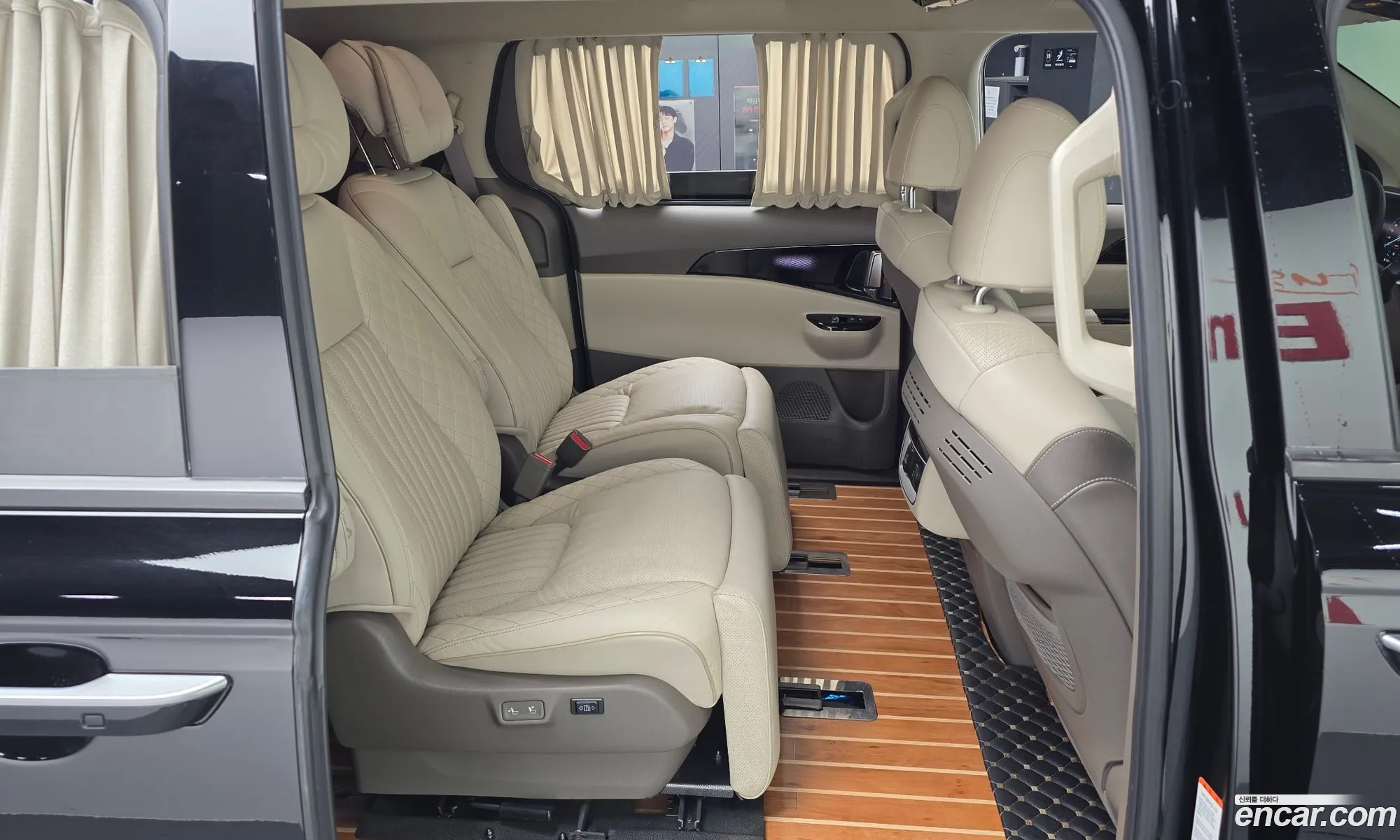 Kia Carnival 2021 KNANE813BMS120661 — 22