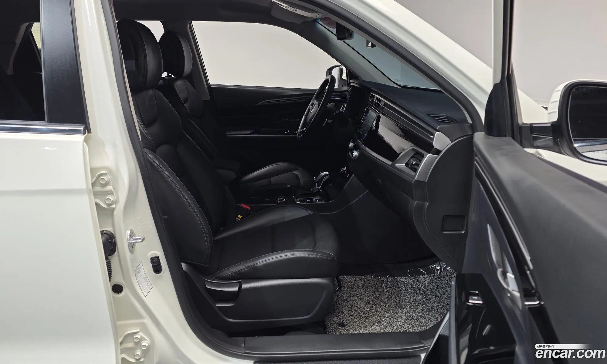 KG Mobility (SsangYong) Beautiful Korando 2020 — 20
