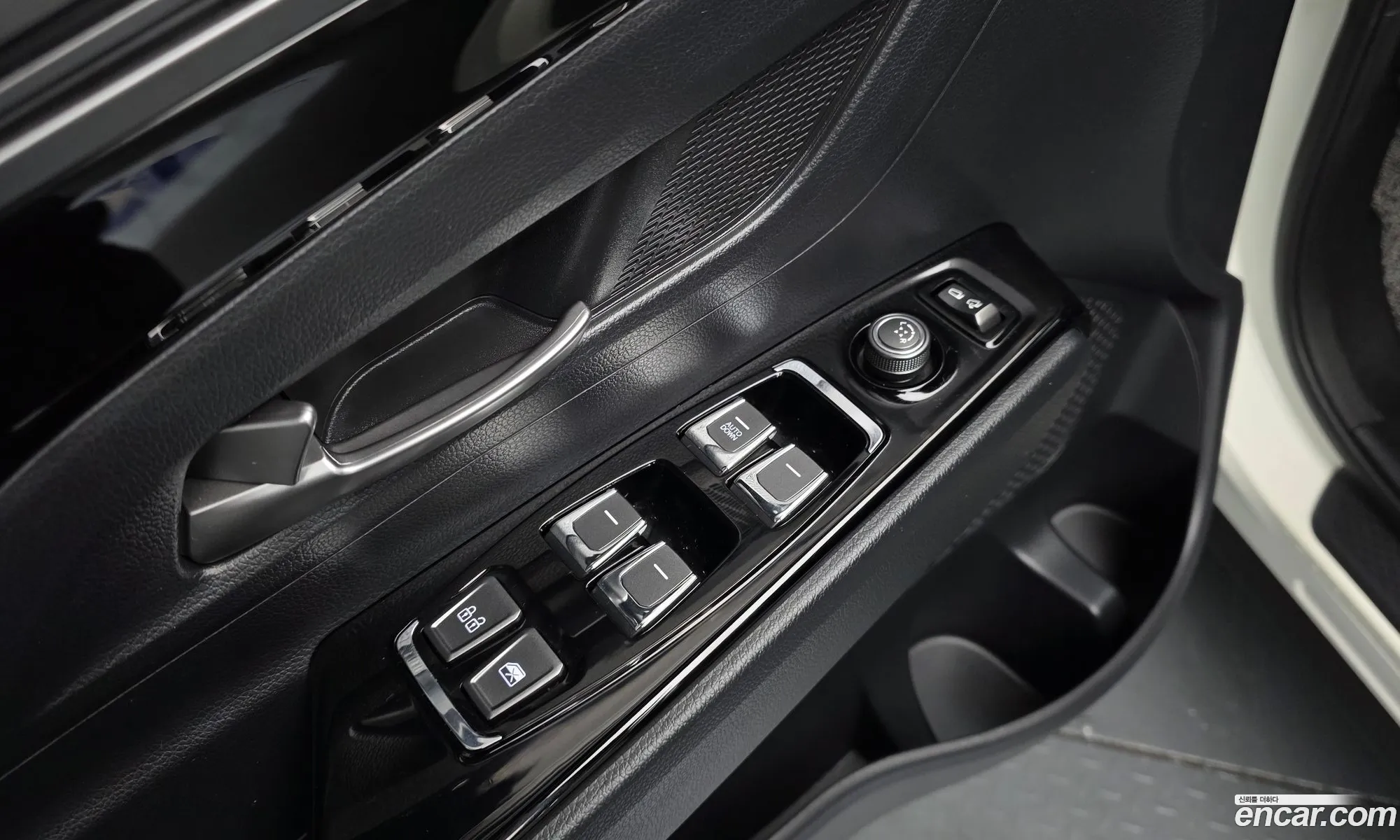 KG Mobility (SsangYong) Beautiful Korando 2020 — 12