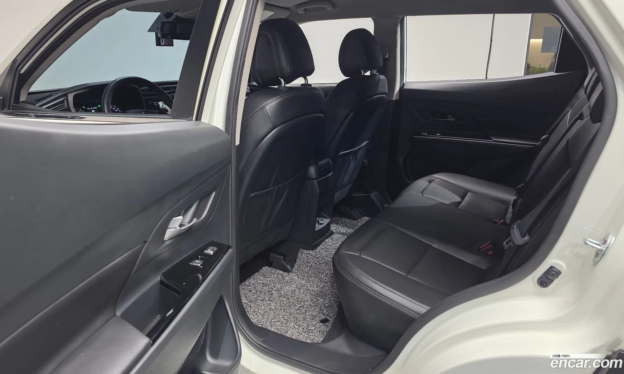 KG Mobility (SsangYong) Beautiful Korando 2020 — 10
