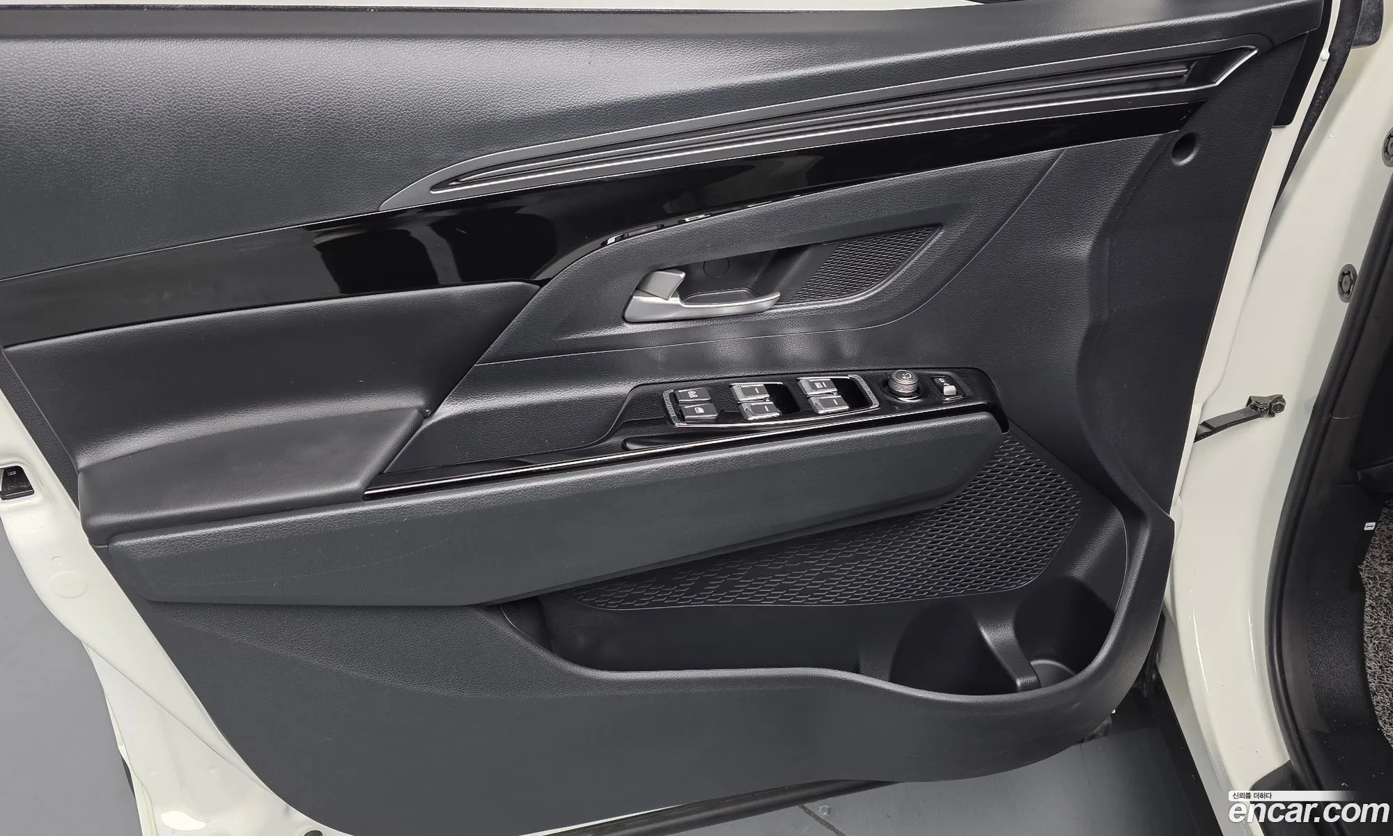 KG Mobility (SsangYong) Beautiful Korando 2020 — 15
