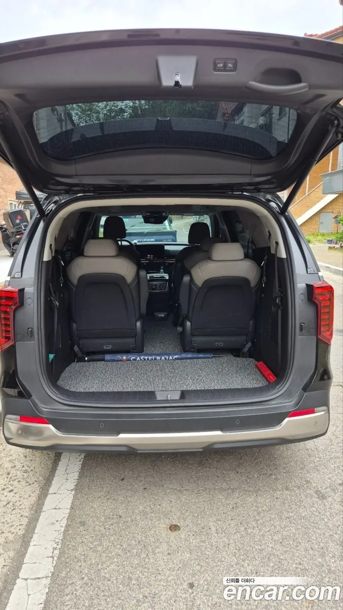 Kia Carnival 2025 — 2