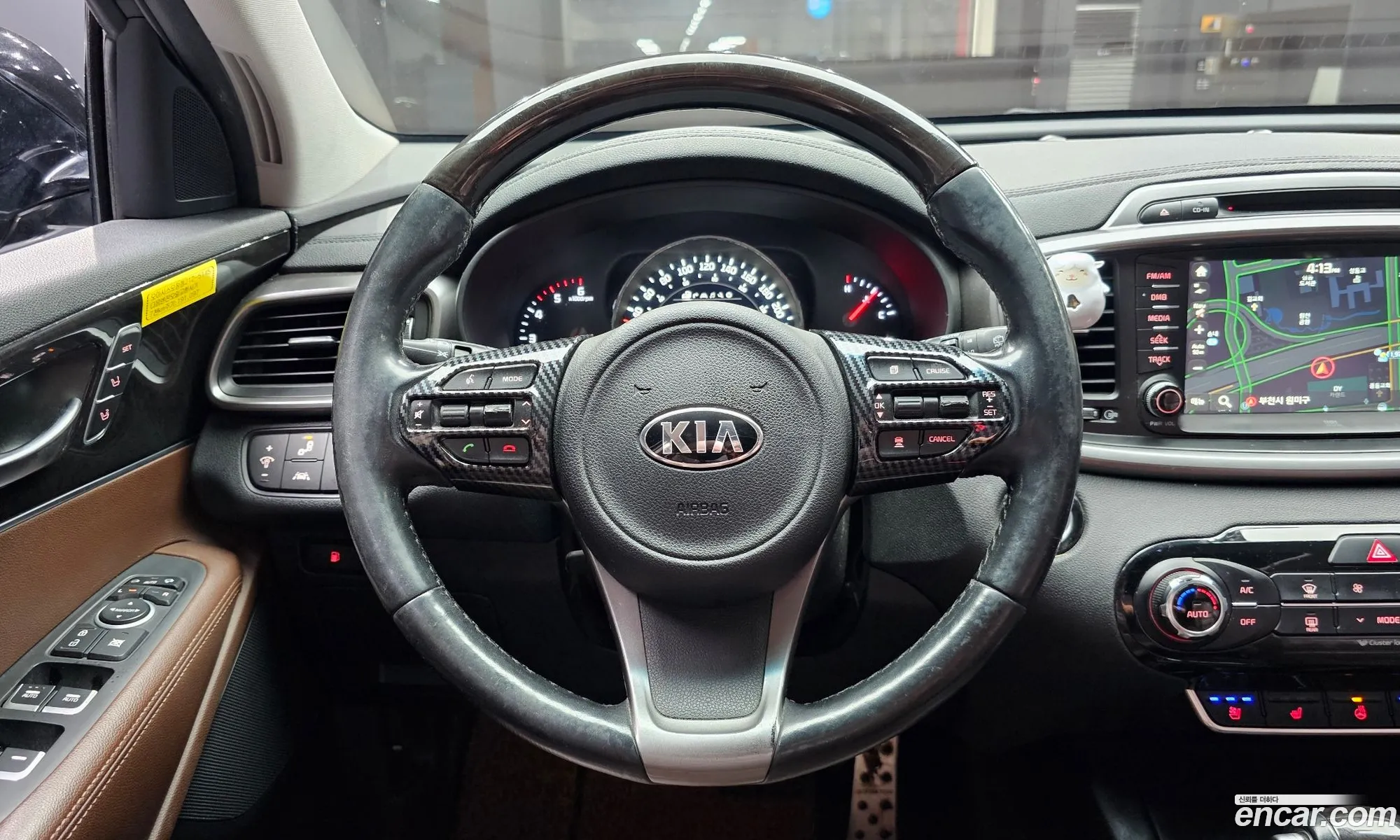 Kia Sorento 2016 KNAPK81BDGA205810 — 20