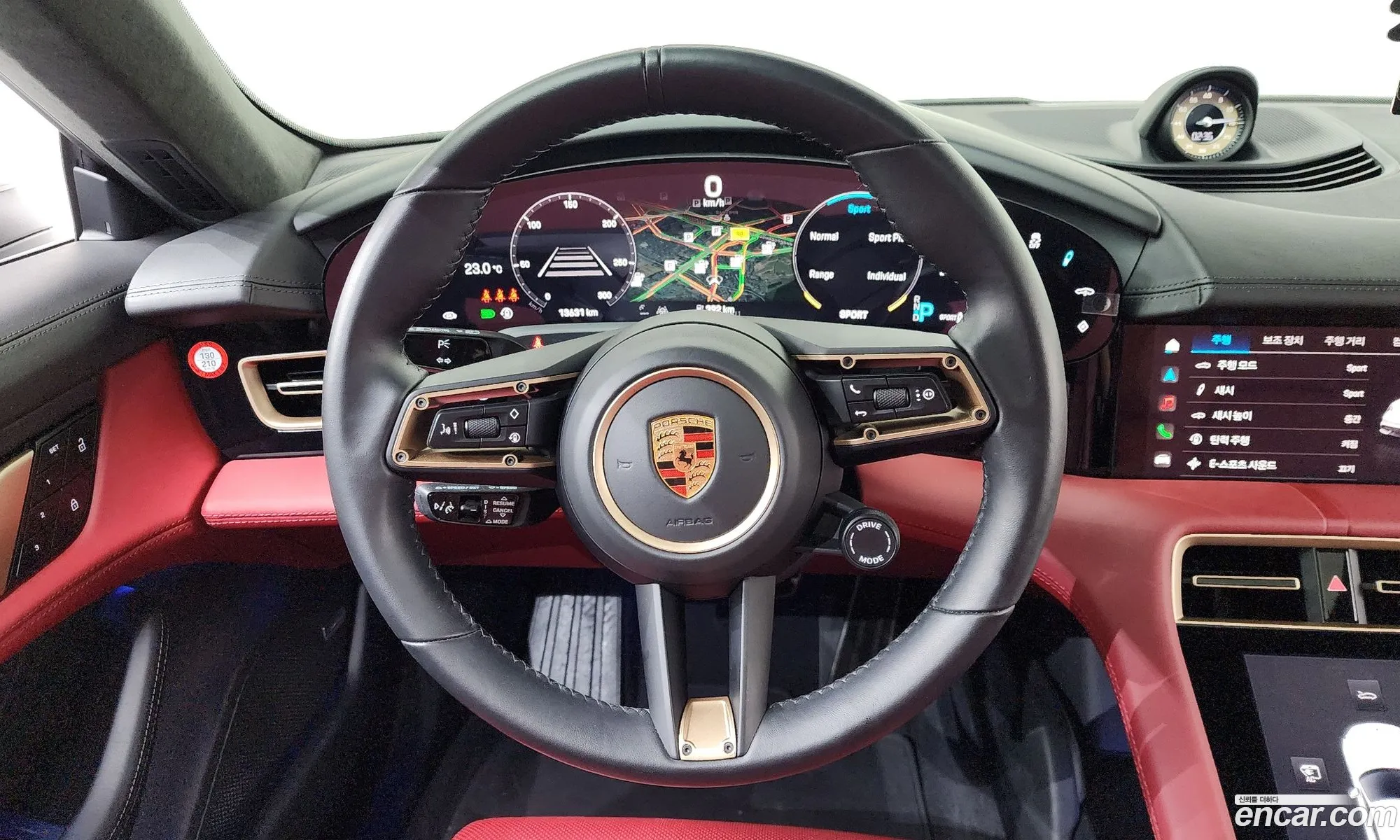 Porsche Taycan 2024 — 16