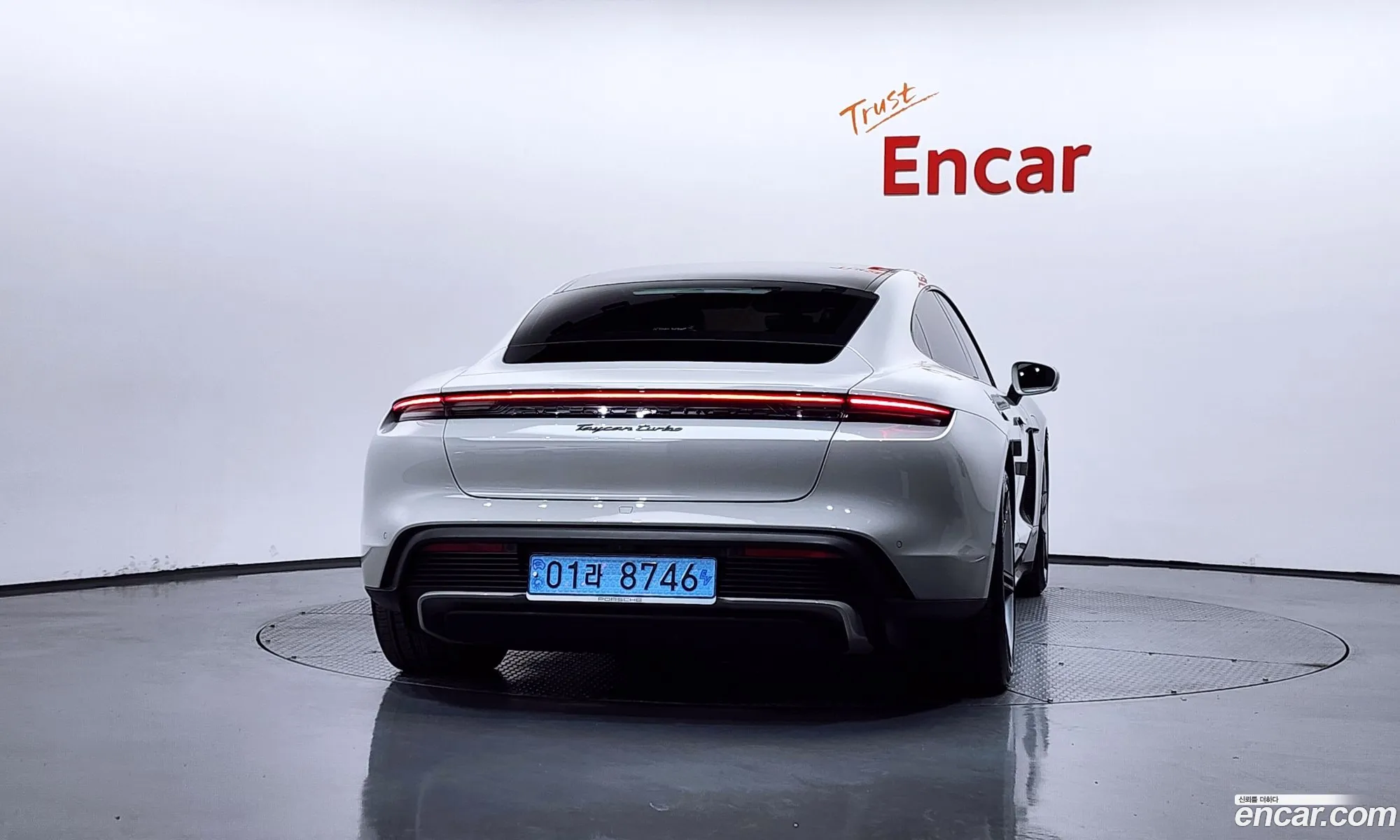 Porsche Taycan 2024 — 15