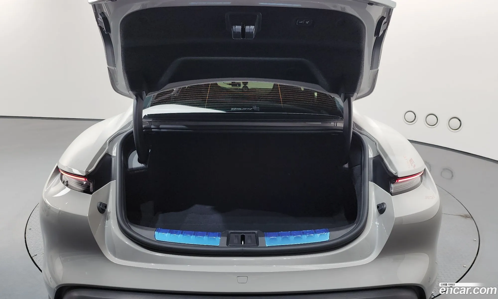 Porsche Taycan 2024 — 9