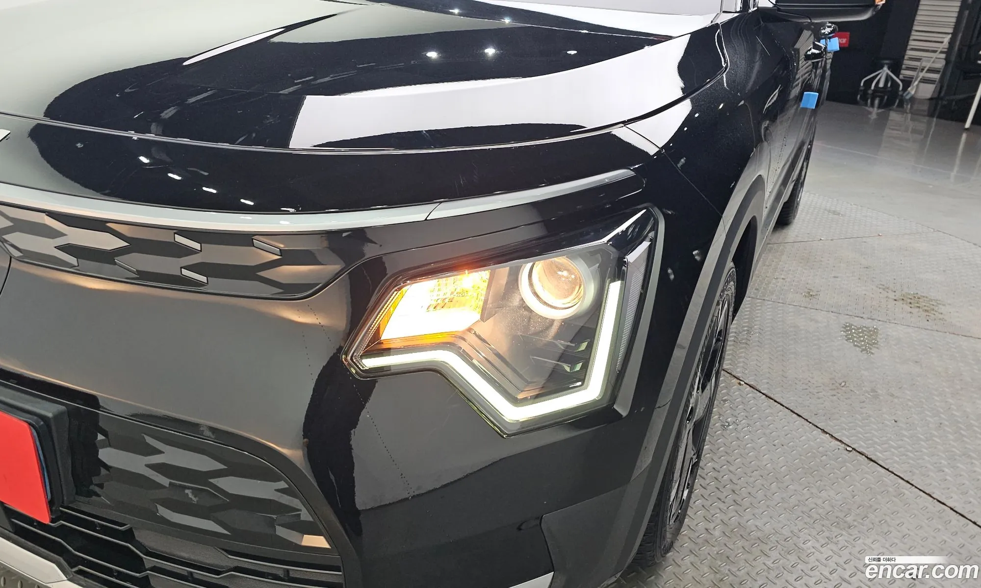 Kia Niro EV 2023 KNACP811FRA055920 — 8