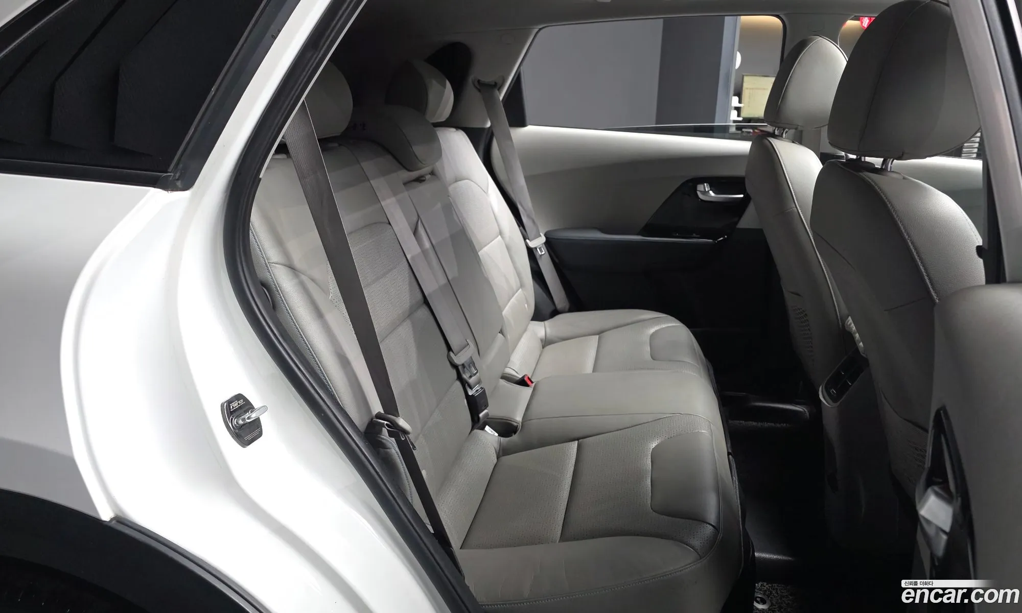 Kia Niro 2017 KNACC81CGJA087542 — 13