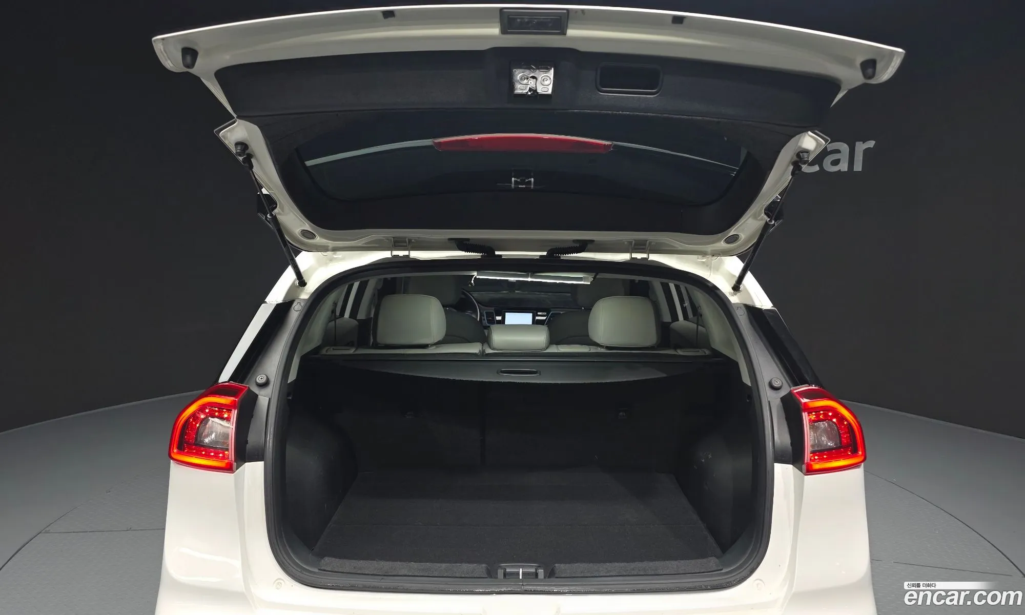Kia Niro 2017 KNACC81CGJA087542 — 16