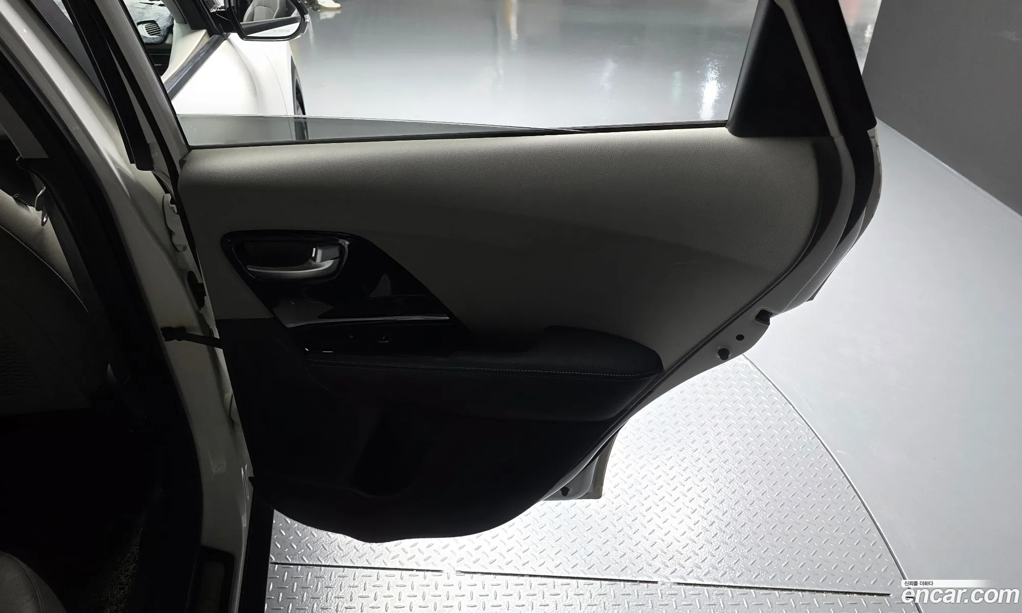 Kia Niro 2017 KNACC81CGJA087542 — 25