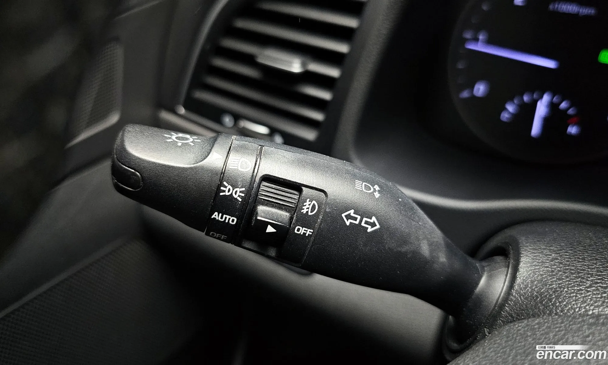 Hyundai Elantra AD 2015 — 14