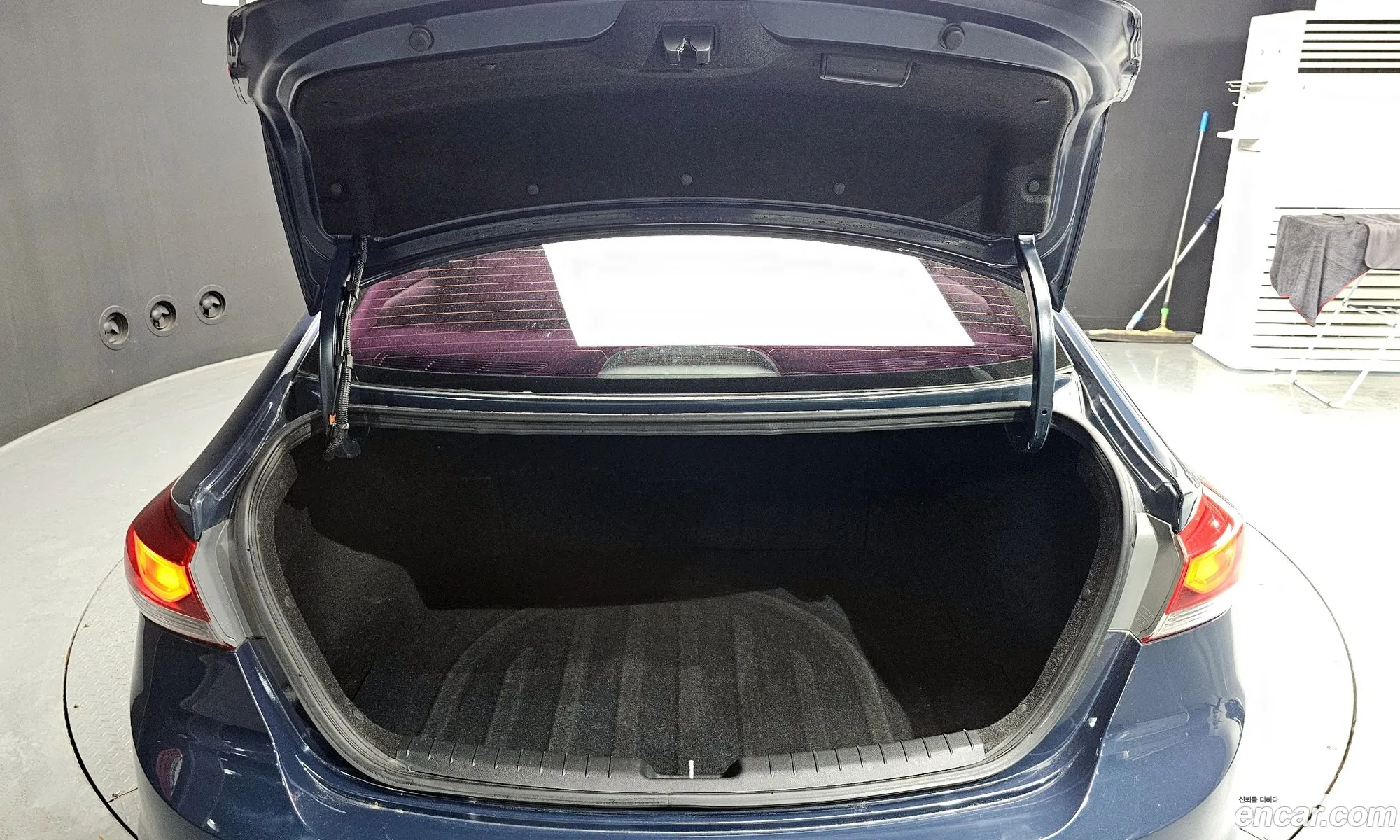 Hyundai Elantra AD 2015 — 4