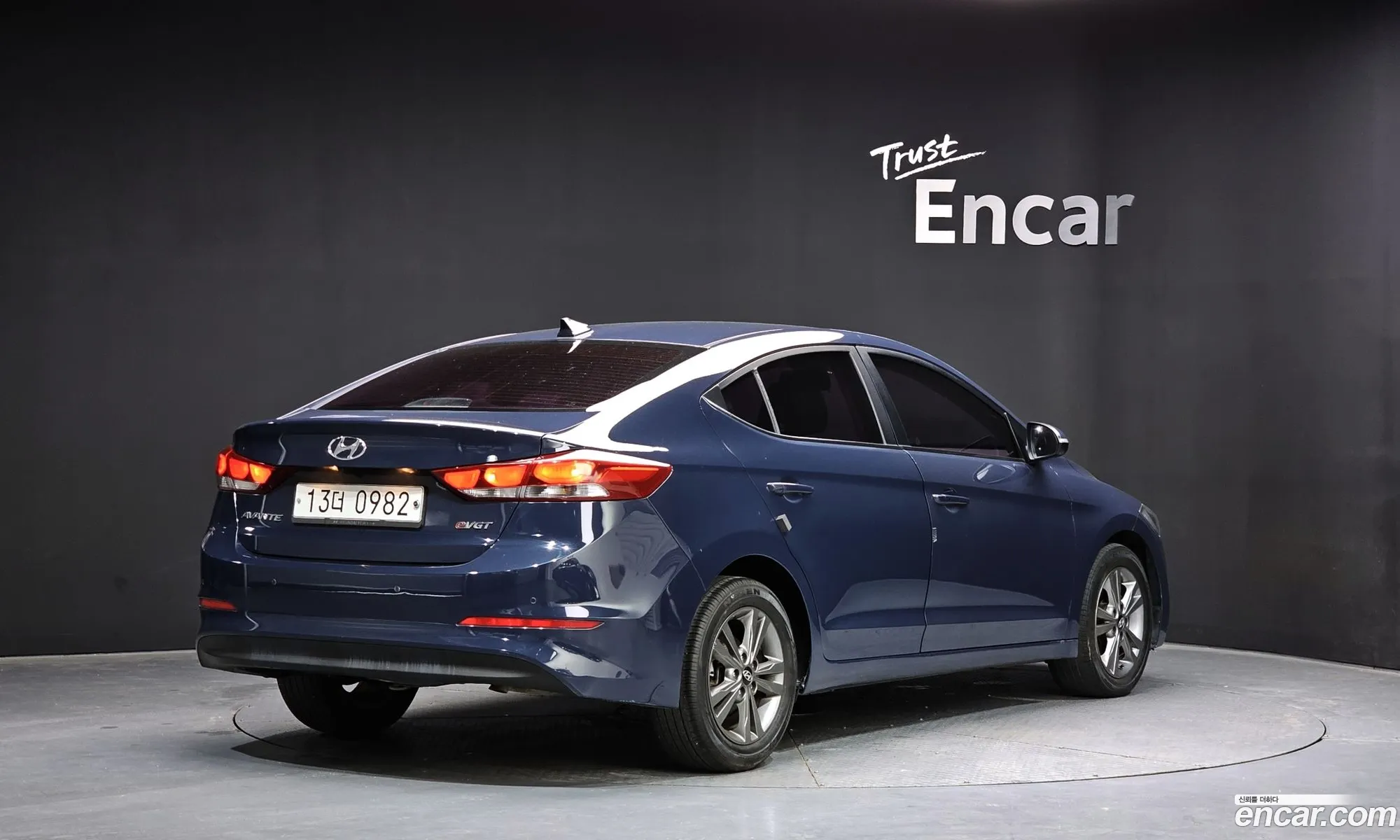 Hyundai Elantra AD 2015 — 18
