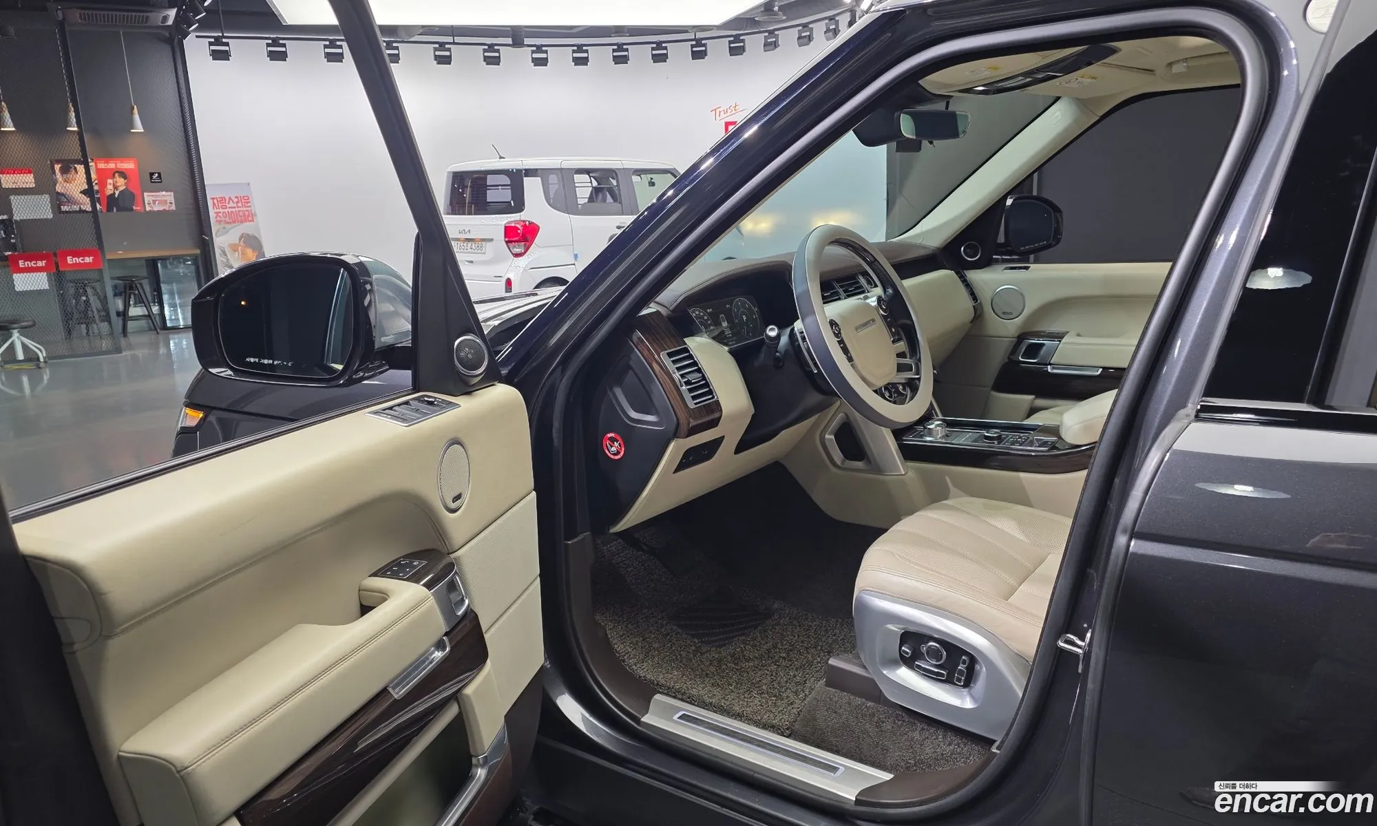 Land Rover Range Rover 2017 — 18