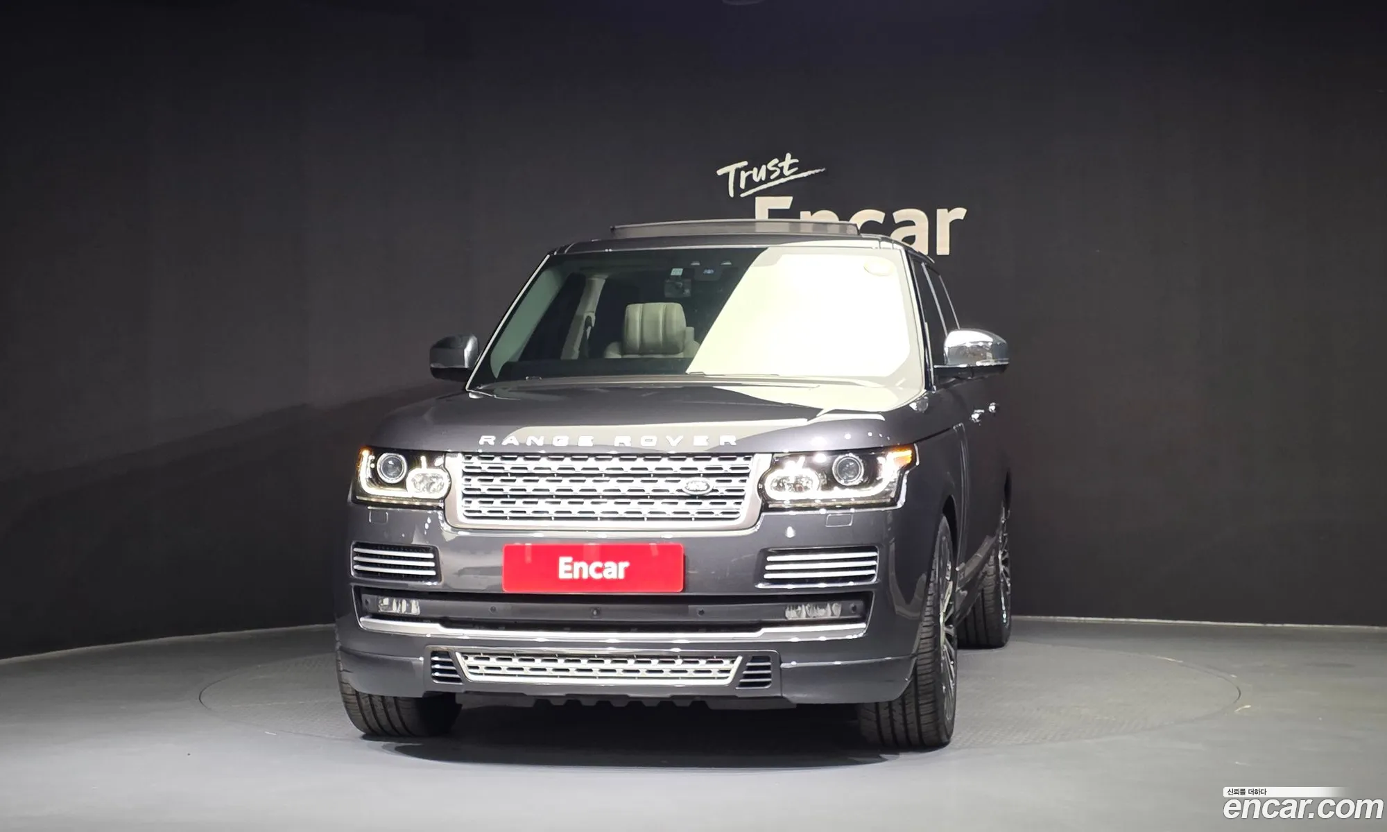 Land Rover Range Rover 2017 — 17