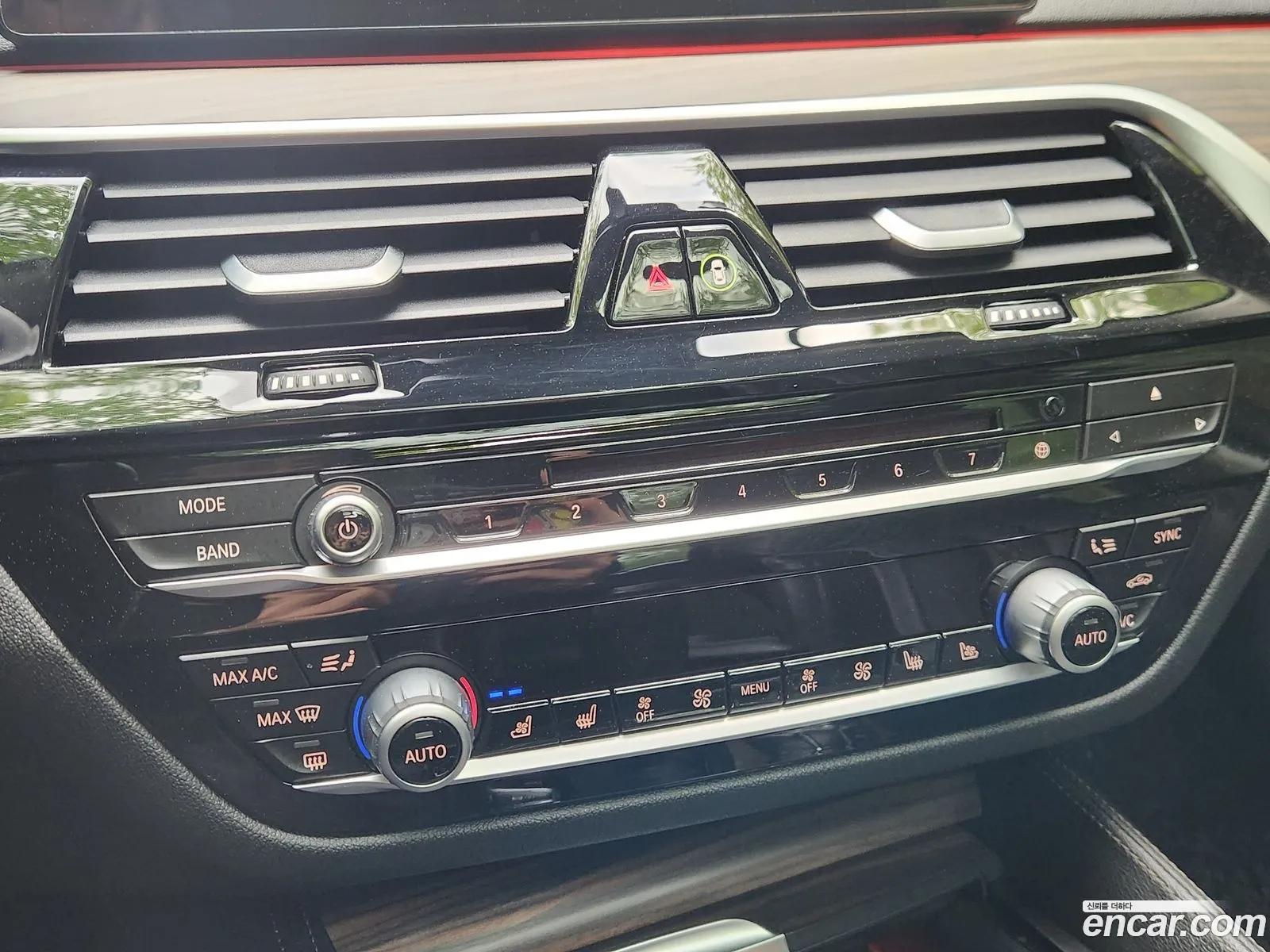 BMW 5 Series 2019 — 12