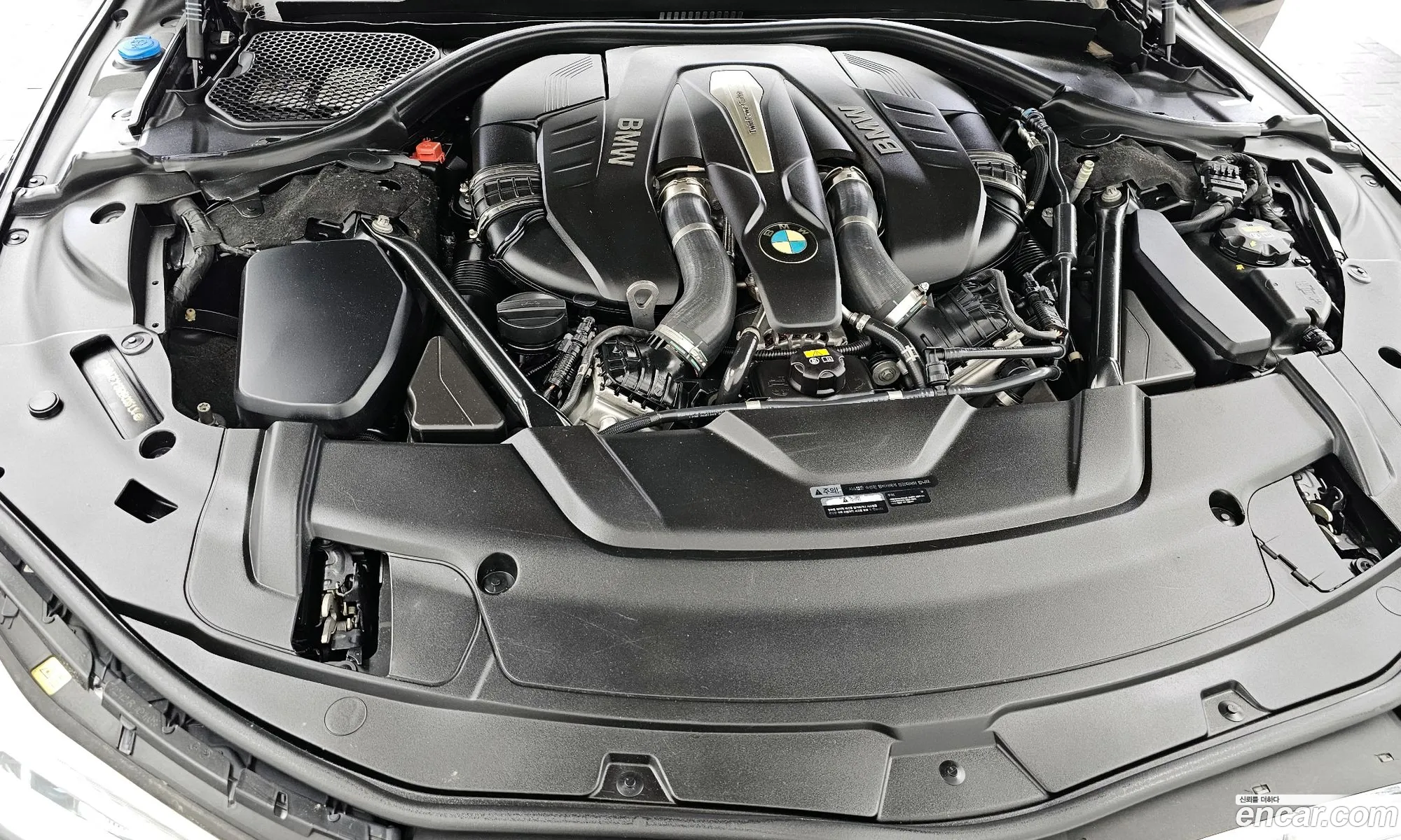 BMW 7 Series 2017 WBA7F2105HB005134 — 12