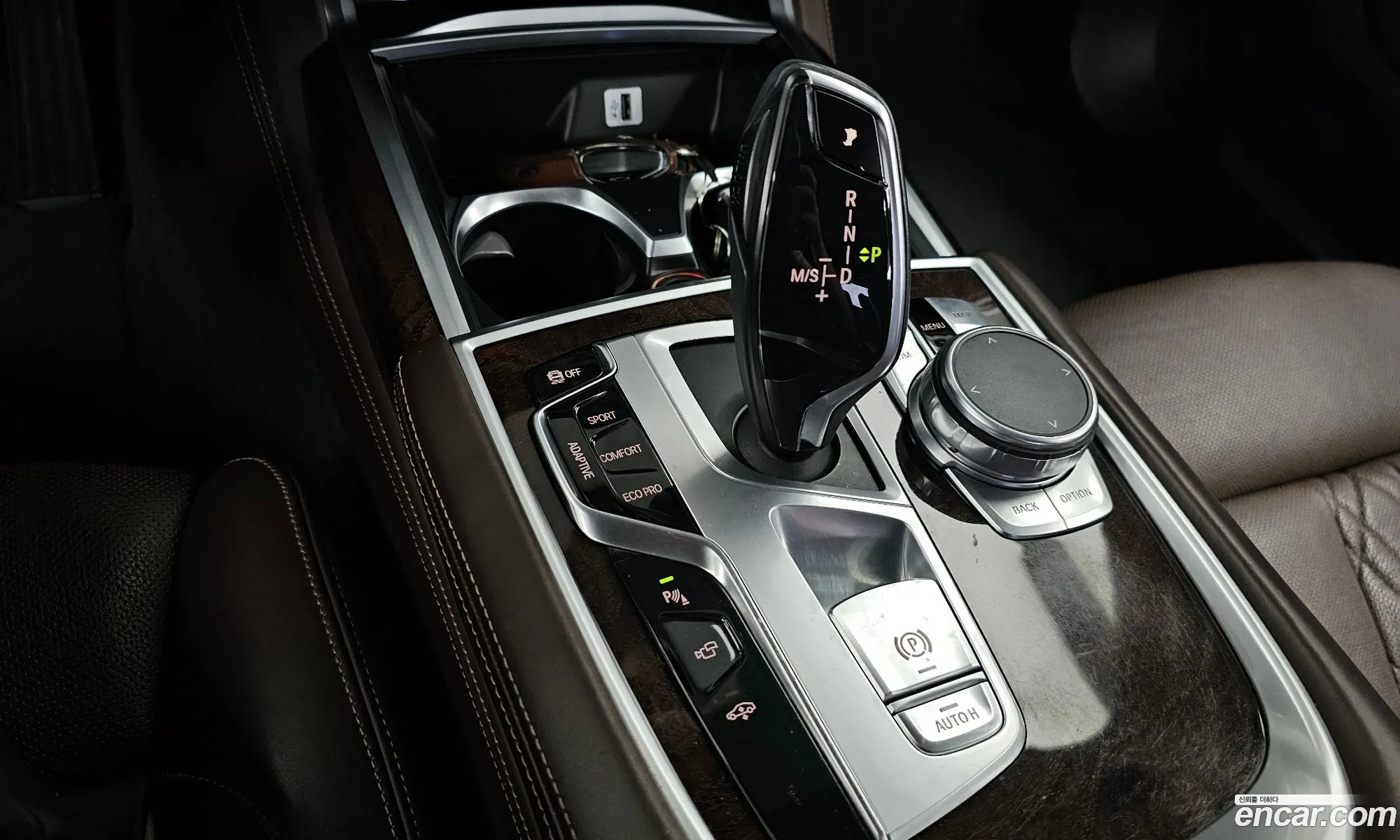 BMW 7 Series 2017 WBA7F2105HB005134 — 24