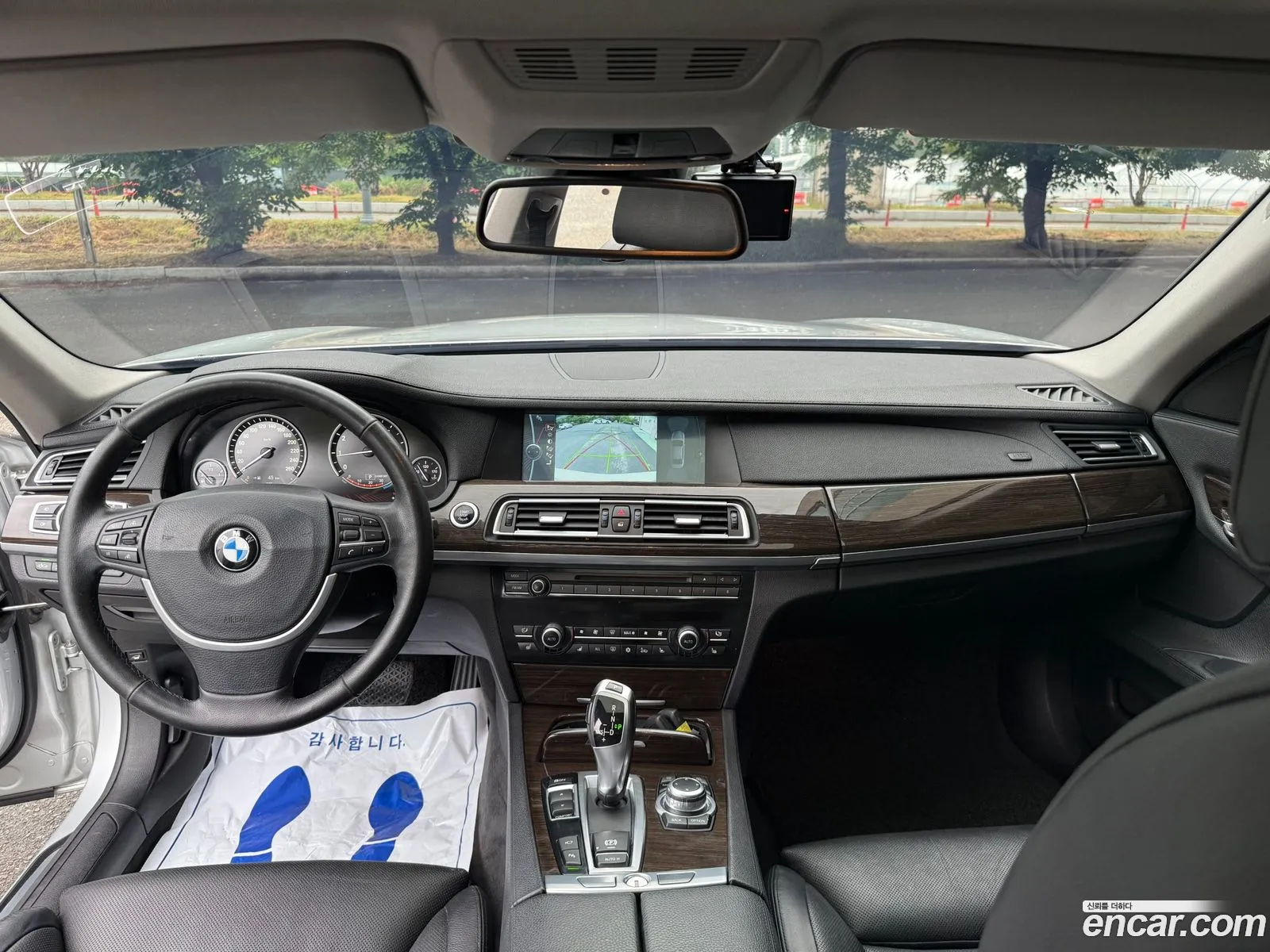 BMW 7 Series 2011 — 13