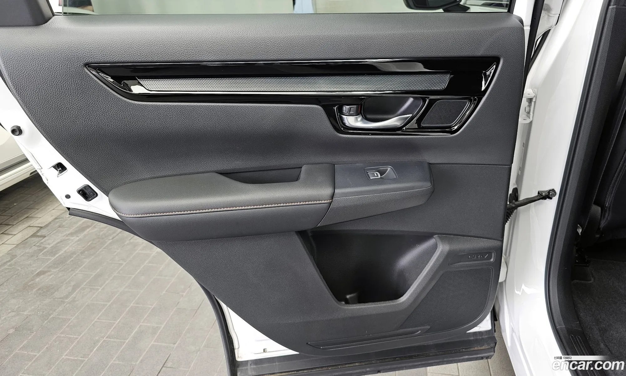 Honda CR-V 6th Gen 2023 — 23