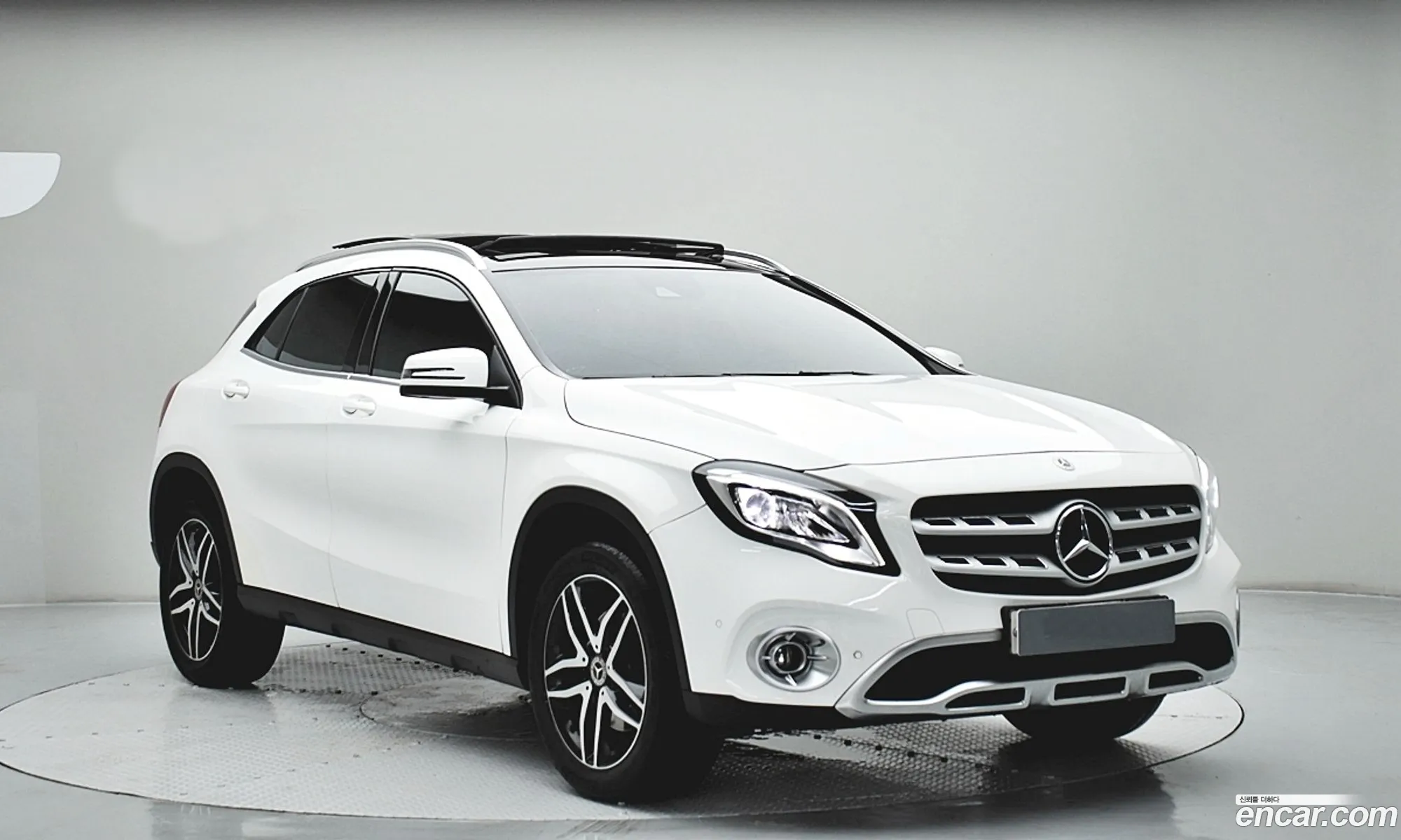 Mercedes-Benz GLA-Class X156 2019 — 15