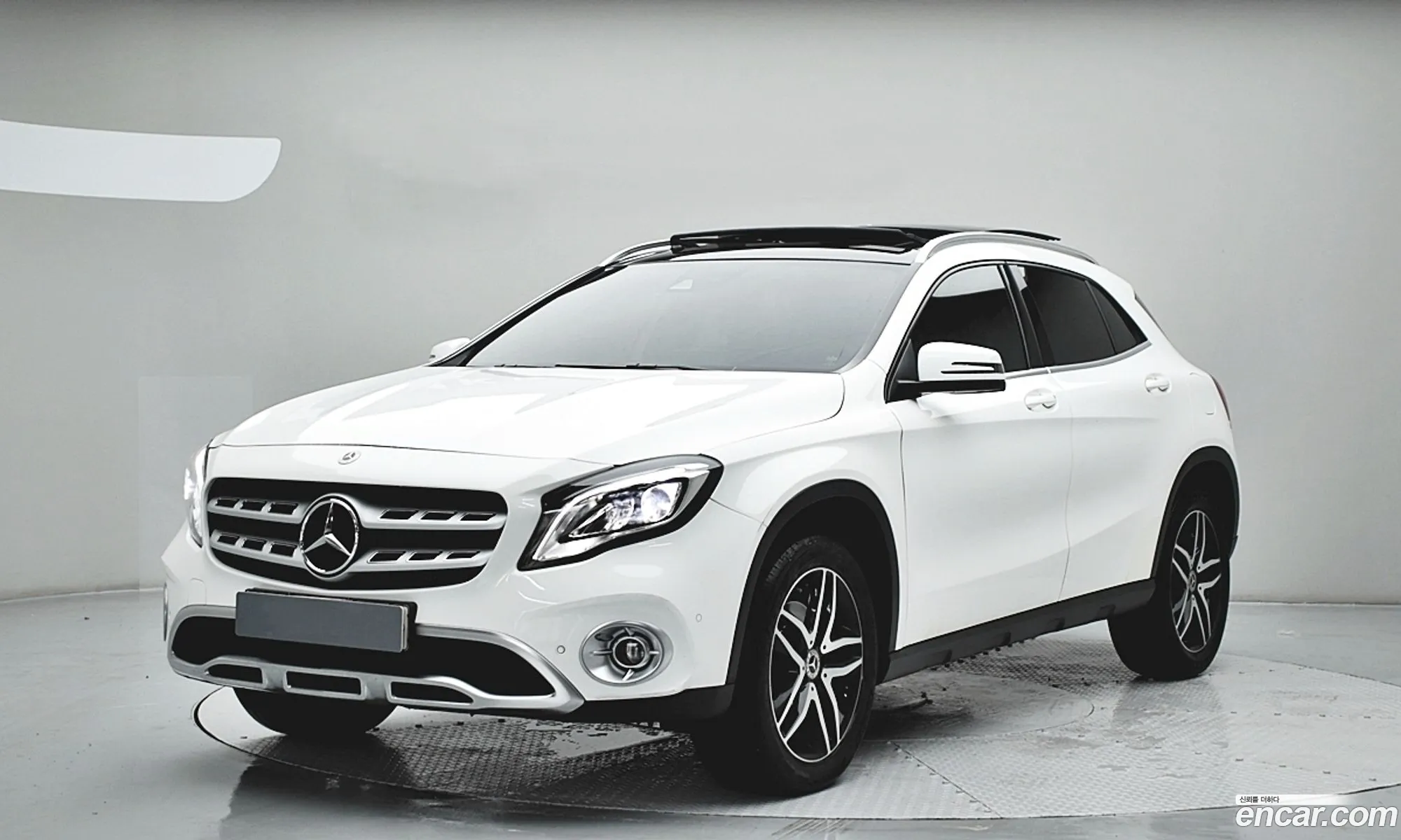Mercedes-Benz GLA-Class X156 2019 — 17