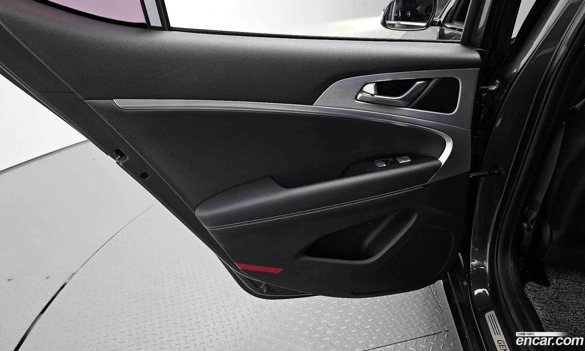 Genesis G70 2017 — 6