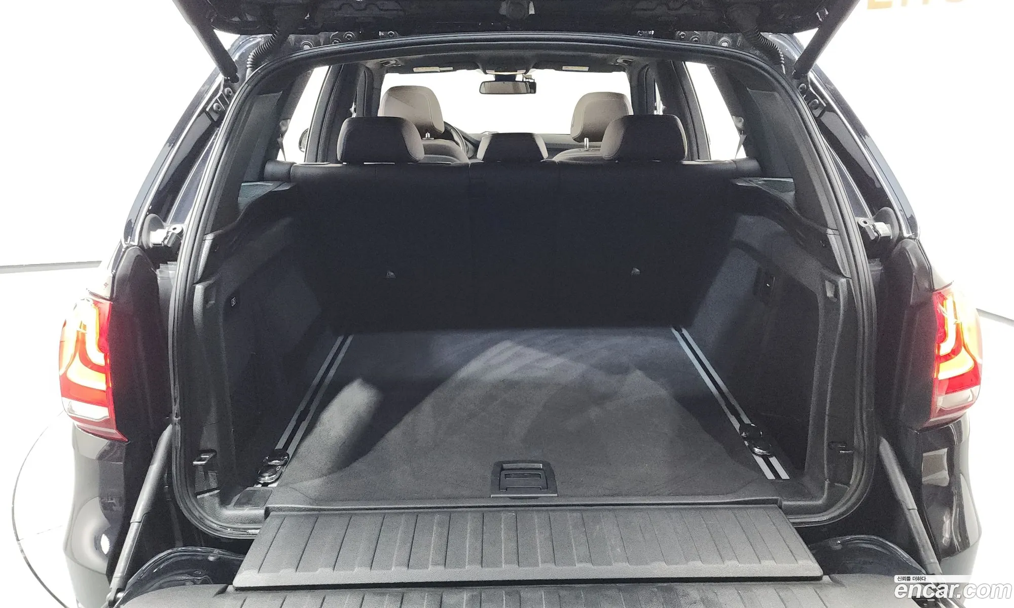 BMW X5 2018 WBAKS4108J0Y70084 — 33