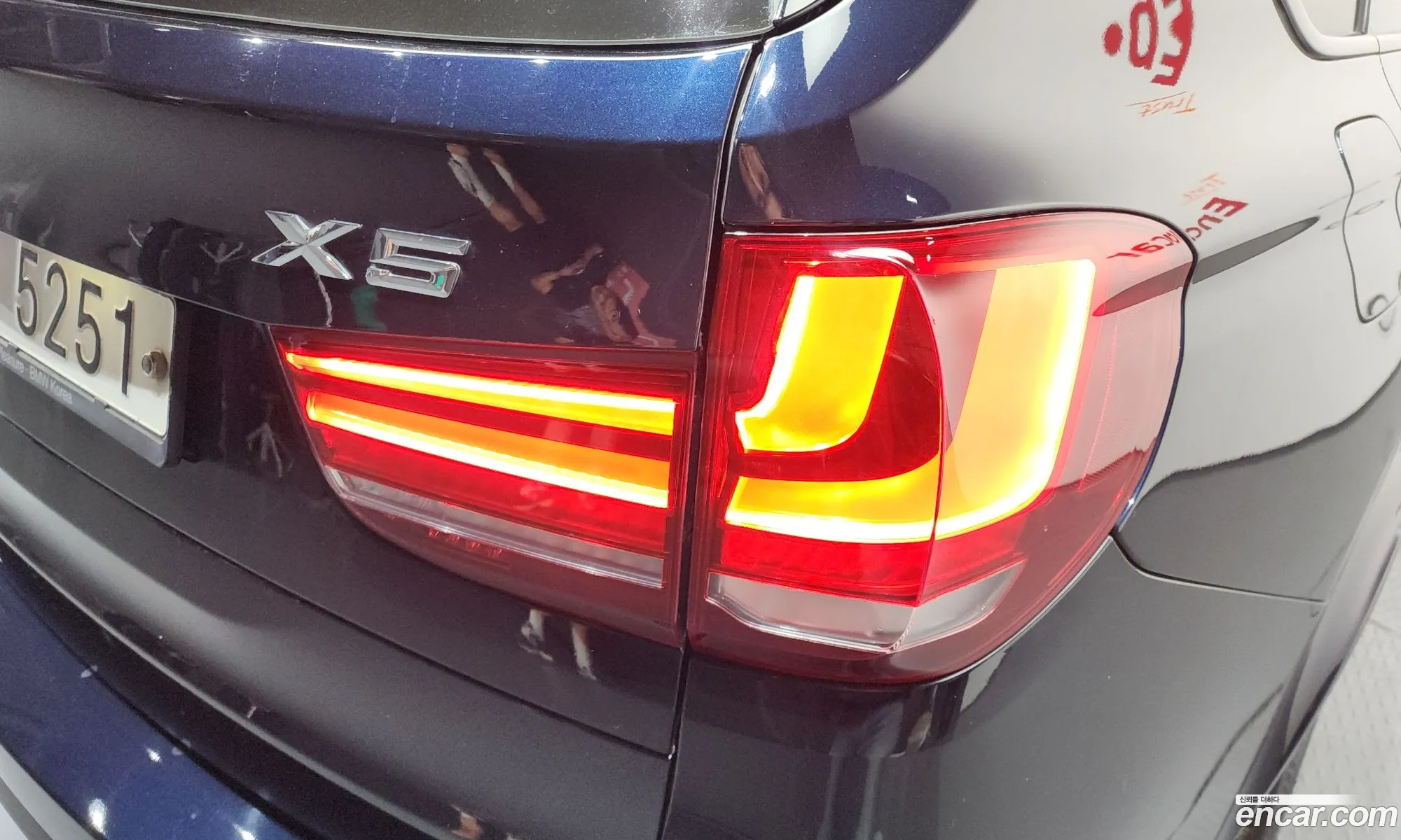 BMW X5 2018 WBAKS4108J0Y70084 — 5