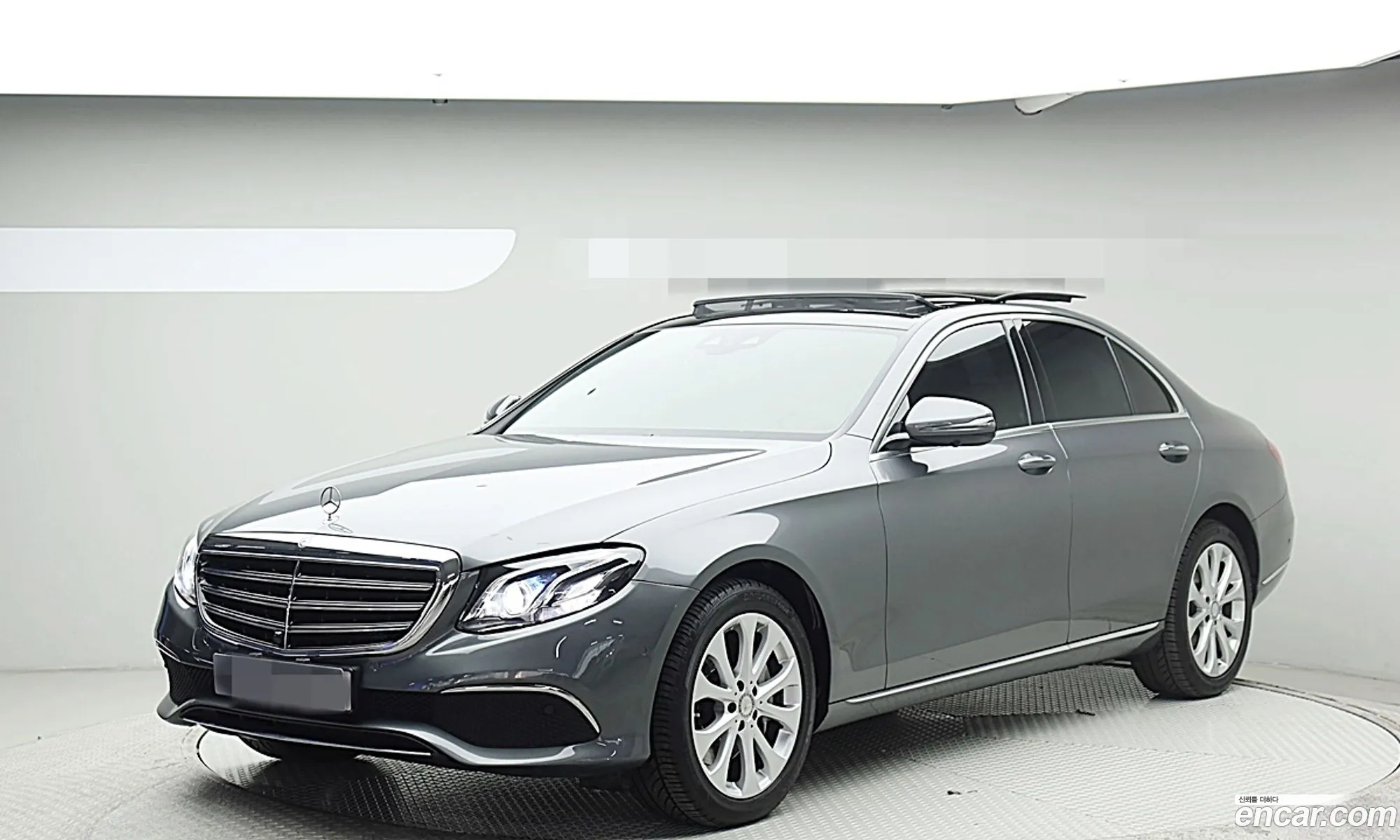 Mercedes-Benz E-Class W213 2017 — 4