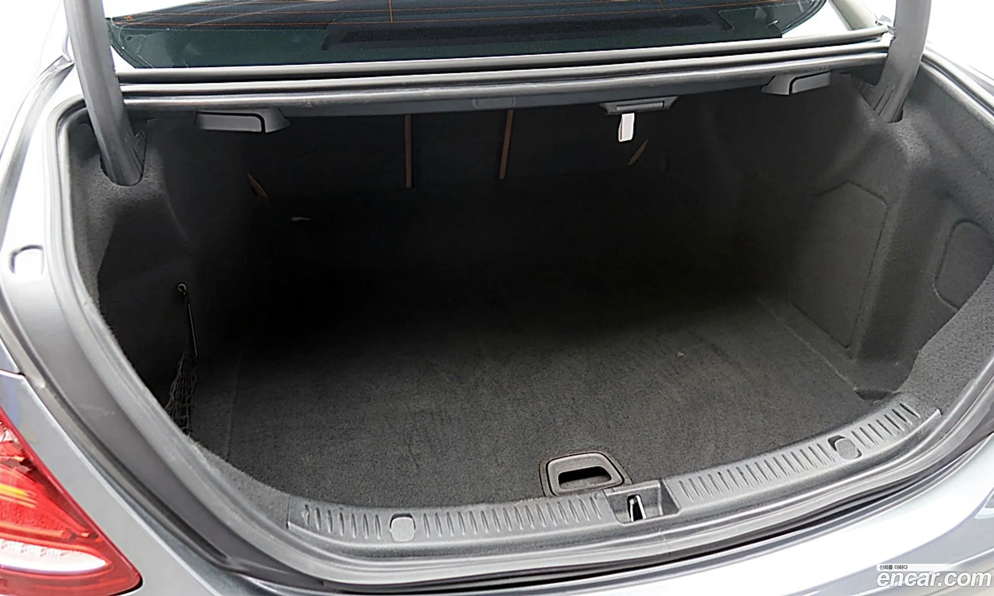 Mercedes-Benz E-Class W213 2017 — 11