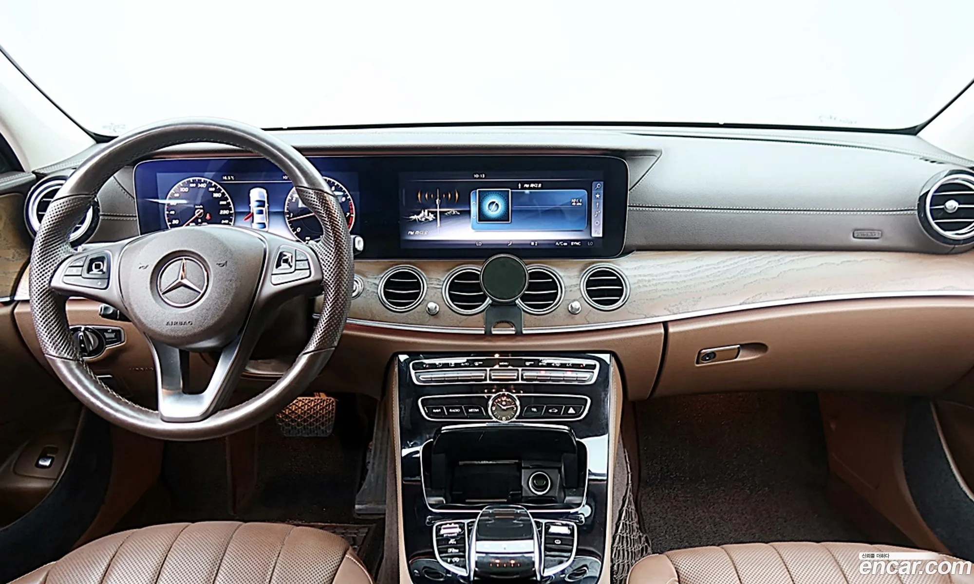 Mercedes-Benz E-Class W213 2017 — 12