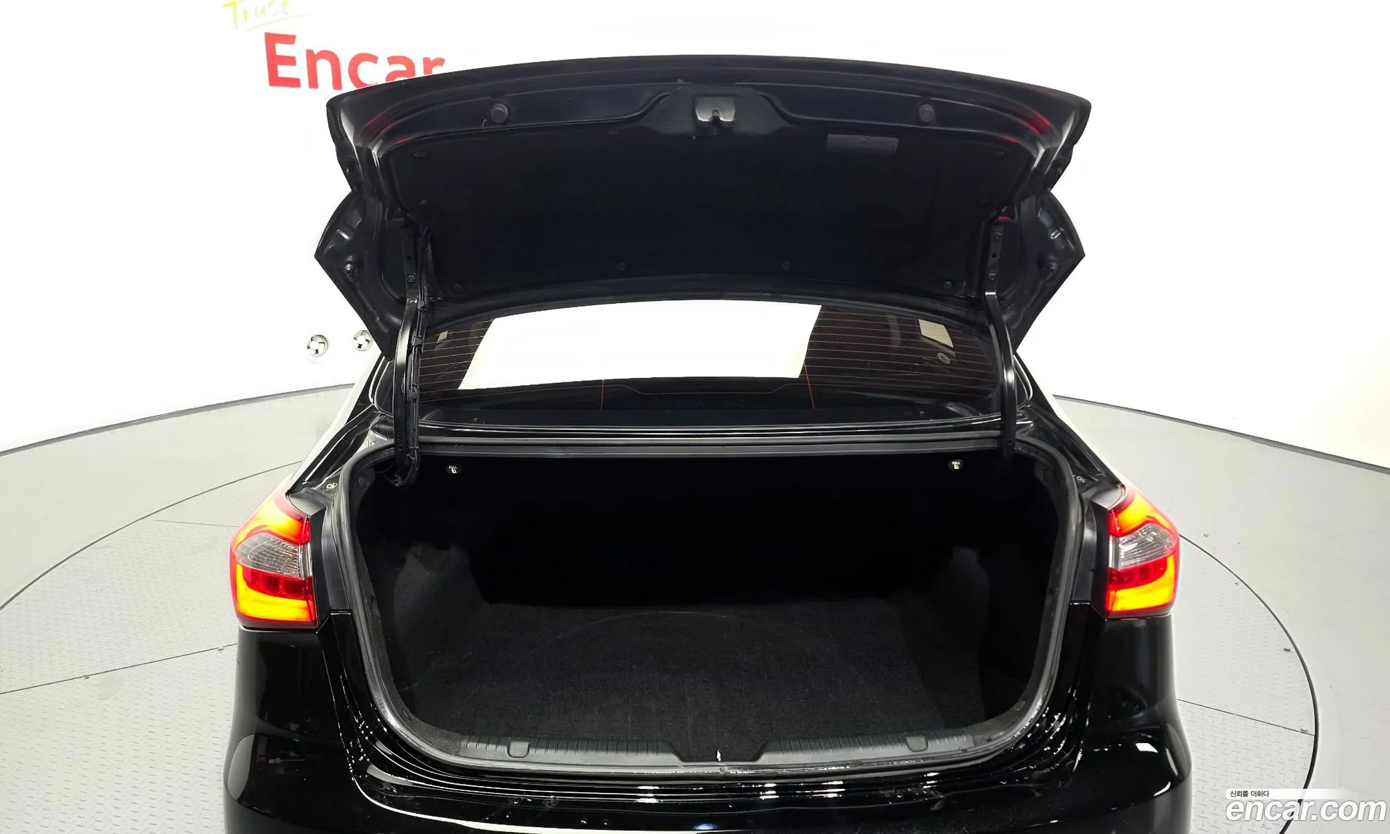 Kia K3 2014 — 10