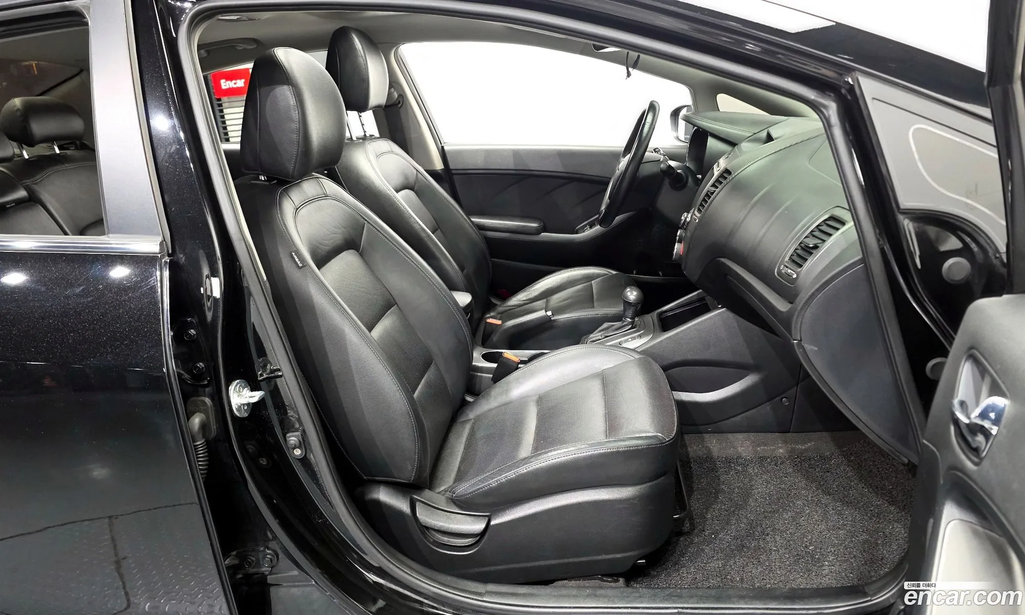 Kia K3 2014 — 2