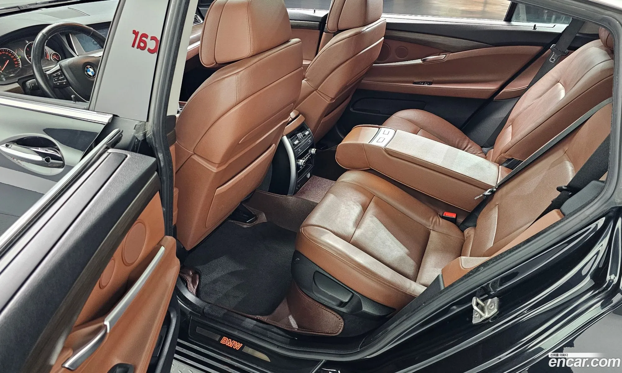 BMW 5 Series GT 2012 WBAXC2103DC989977 — 3