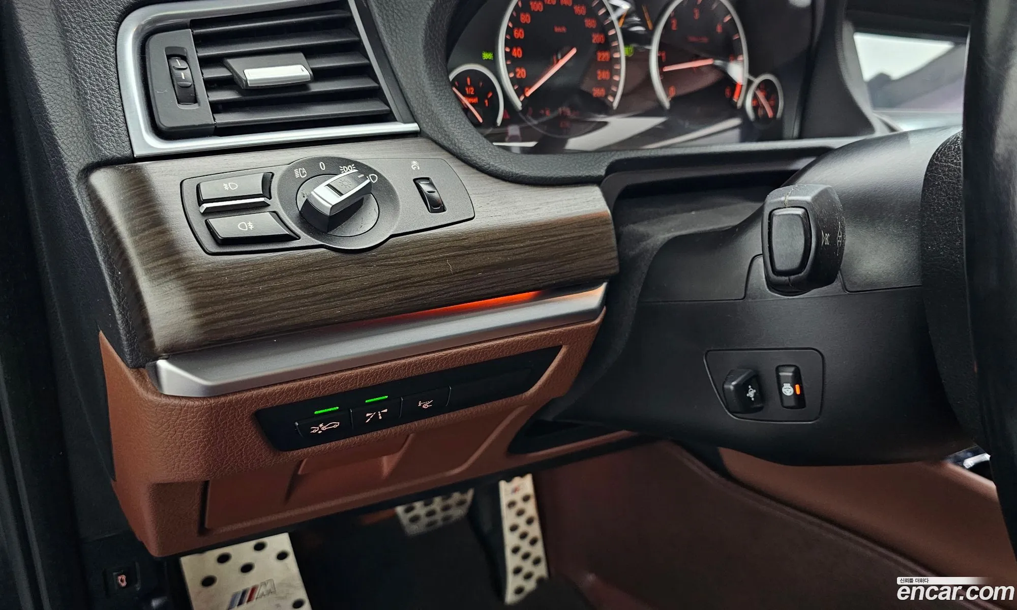 BMW 5 Series GT 2012 WBAXC2103DC989977 — 7