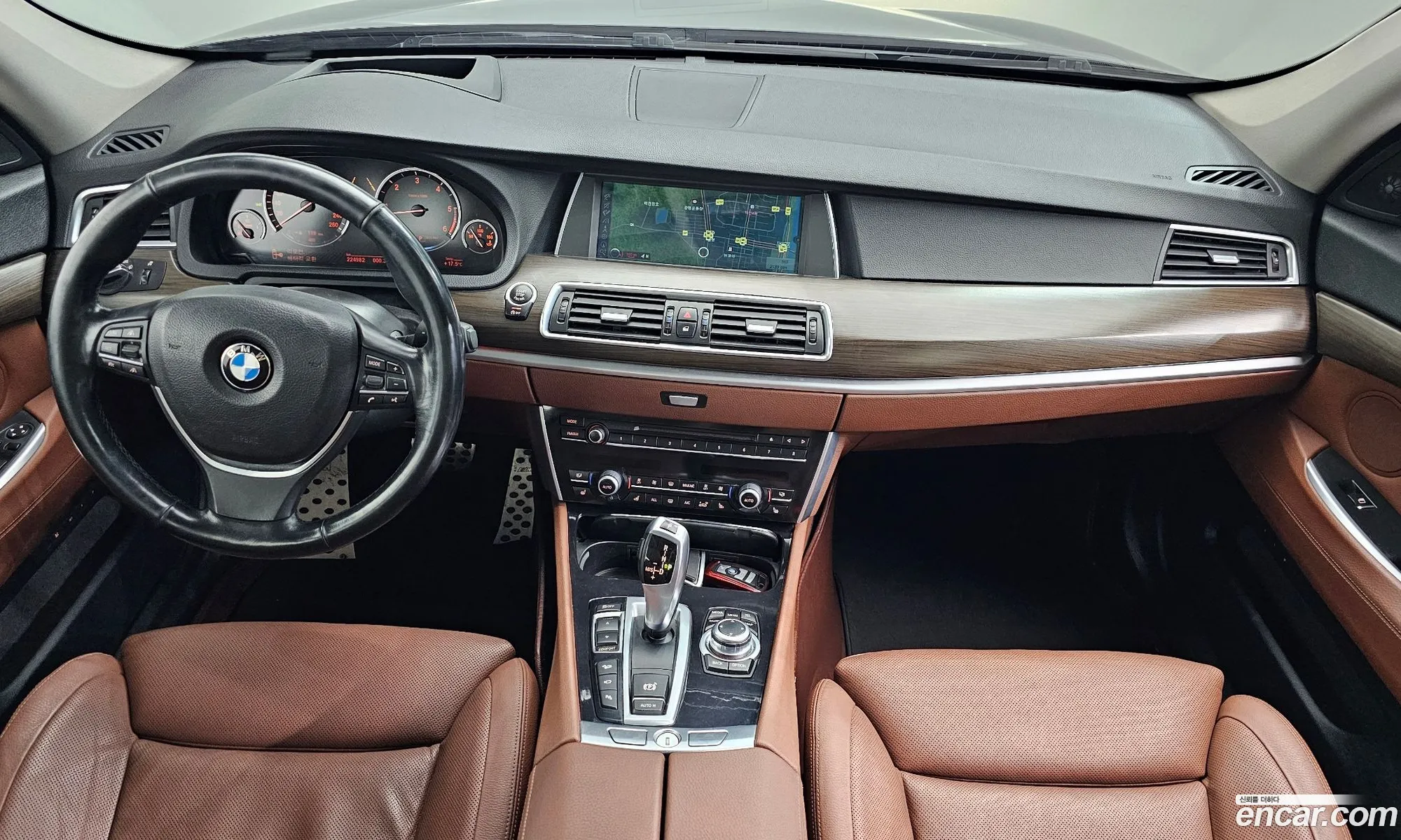 BMW 5 Series GT 2012 WBAXC2103DC989977 — 18