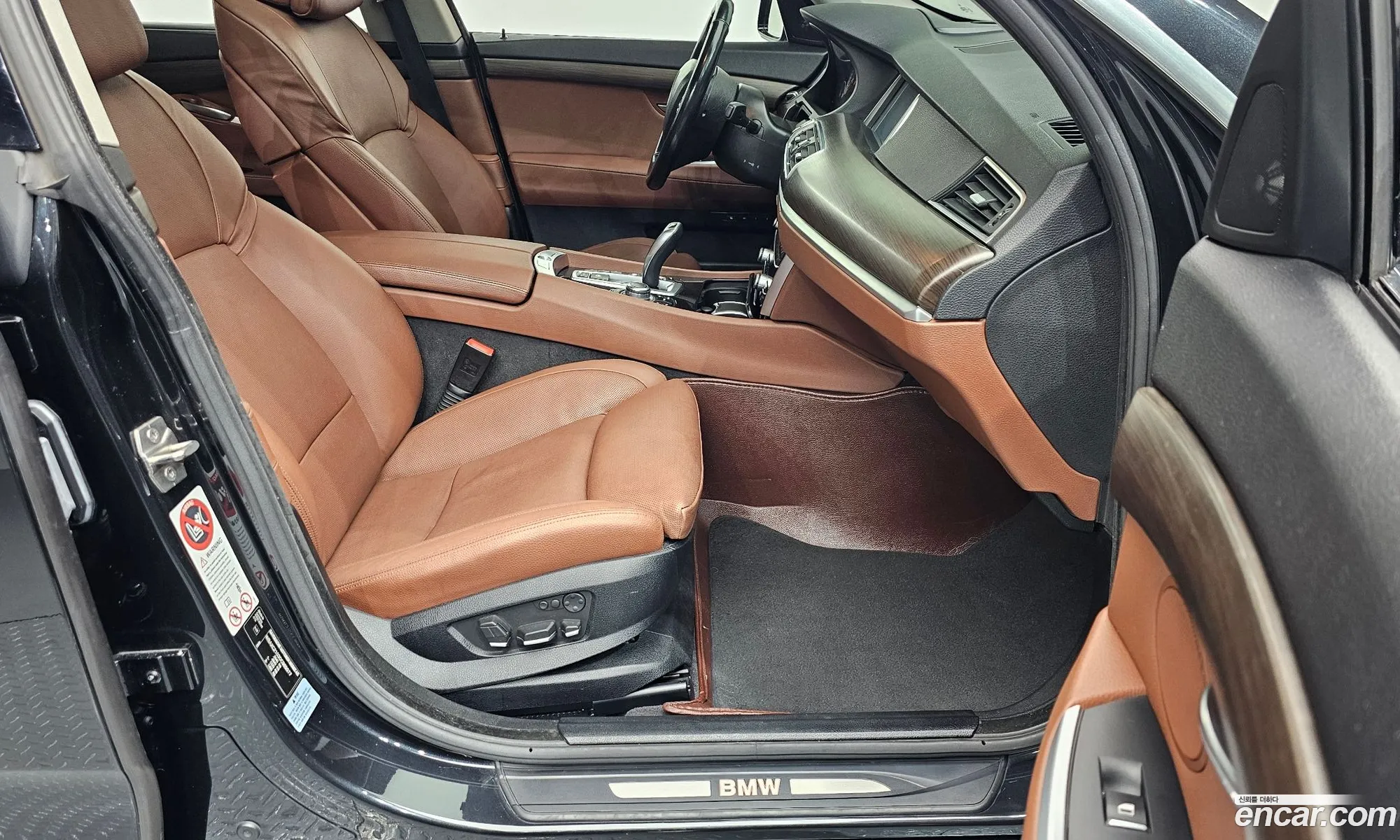 BMW 5 Series GT 2012 WBAXC2103DC989977 — 13