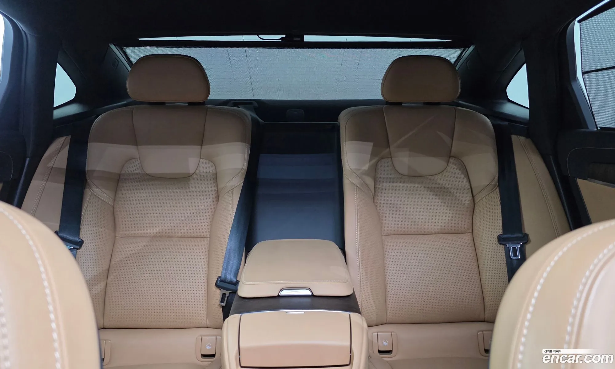Volvo S90 2021 — 33