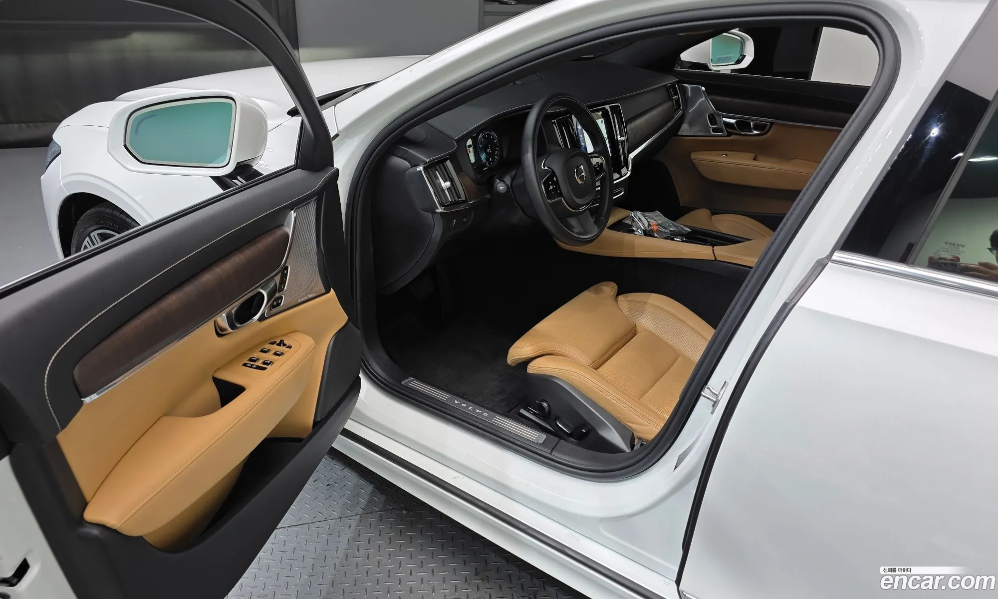 Volvo S90 2021 — 16