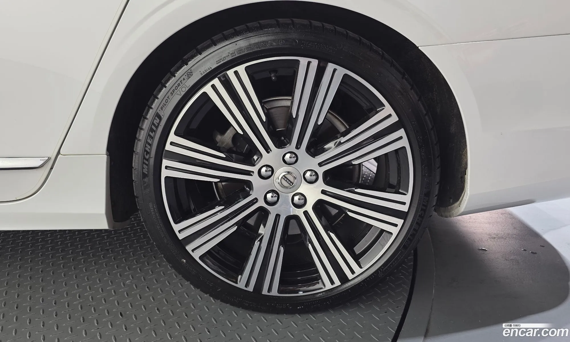 Volvo S90 2021 — 20